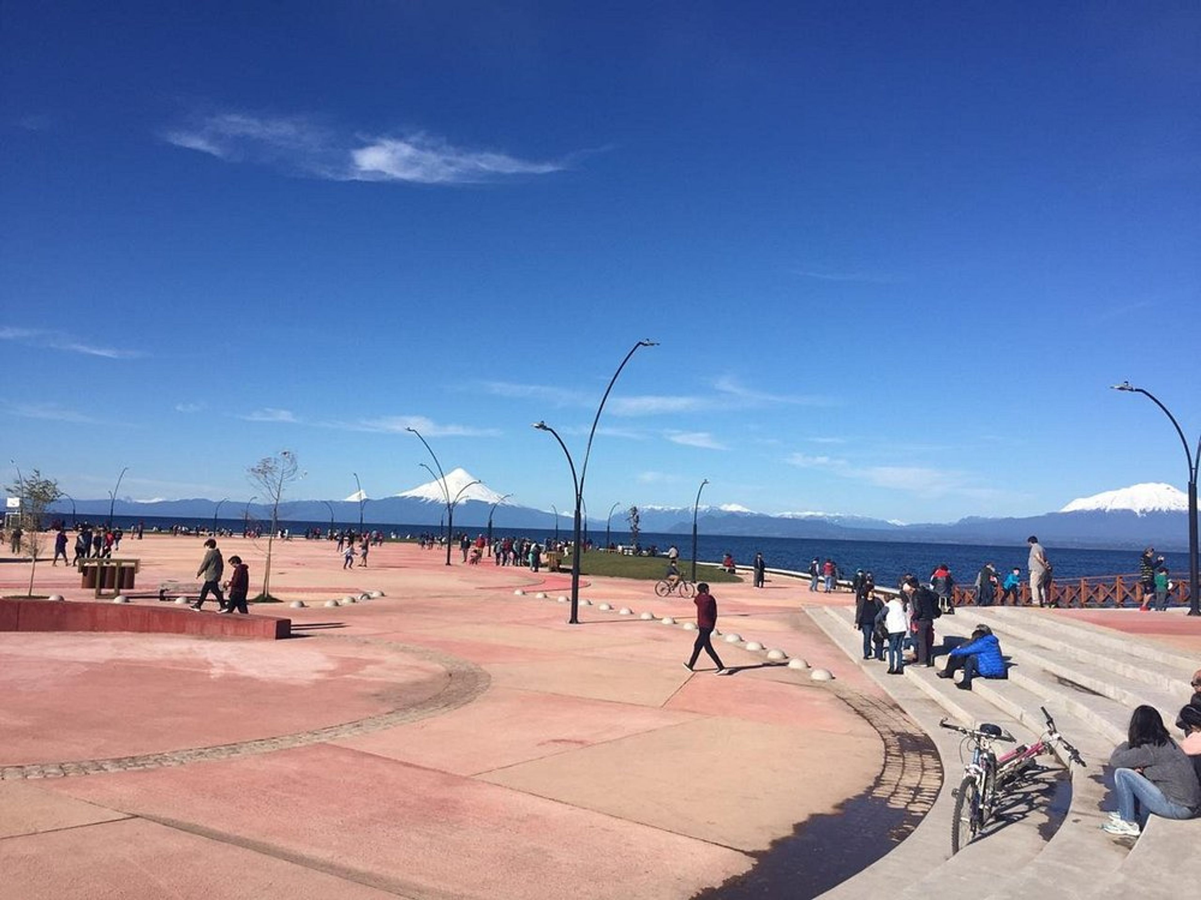 "VISIT TO LAKE LLANQUIHUE" TOUR. null