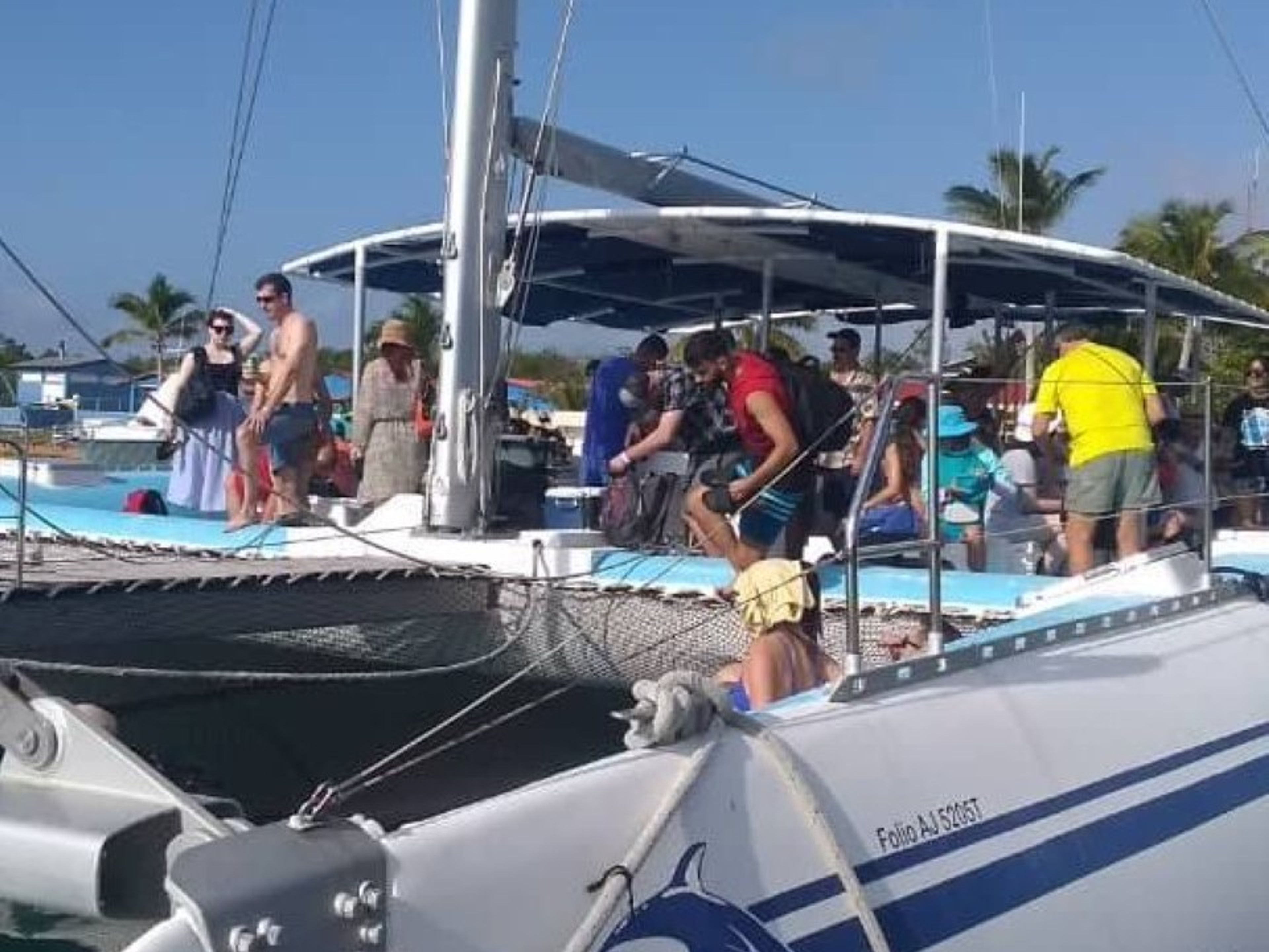 Excursão "SEAFARI CAYO MEDIA LUNA". "SEAFARI CAYO MEDIA LUNA" Tour