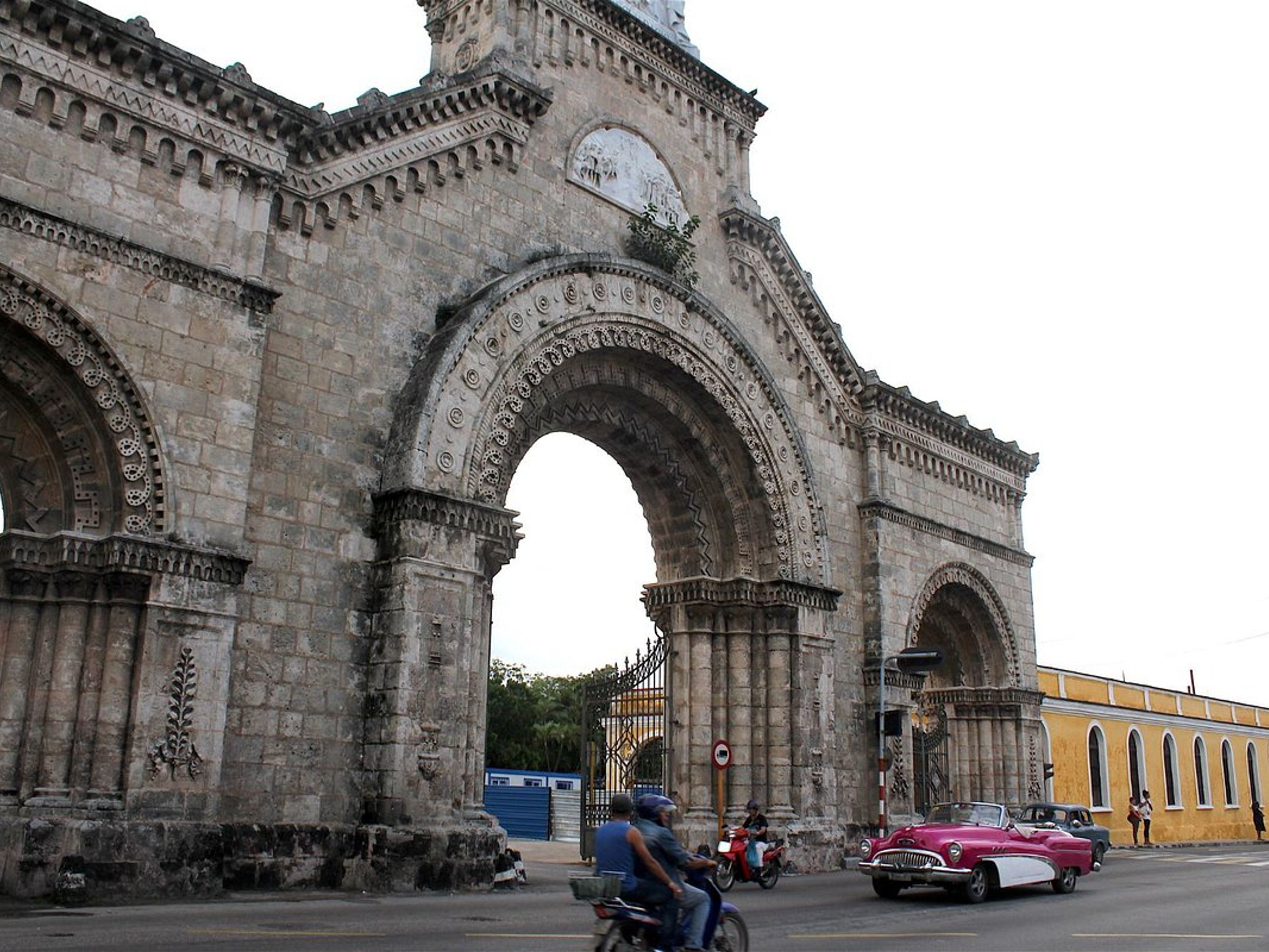 Tour in Scooter "L'AVANA AVVENTURISTA" (MOTORINA, CANOPY E IMMERSIONI). The Cementery of Havana panoramic view, National monument, Havana, Cuba.