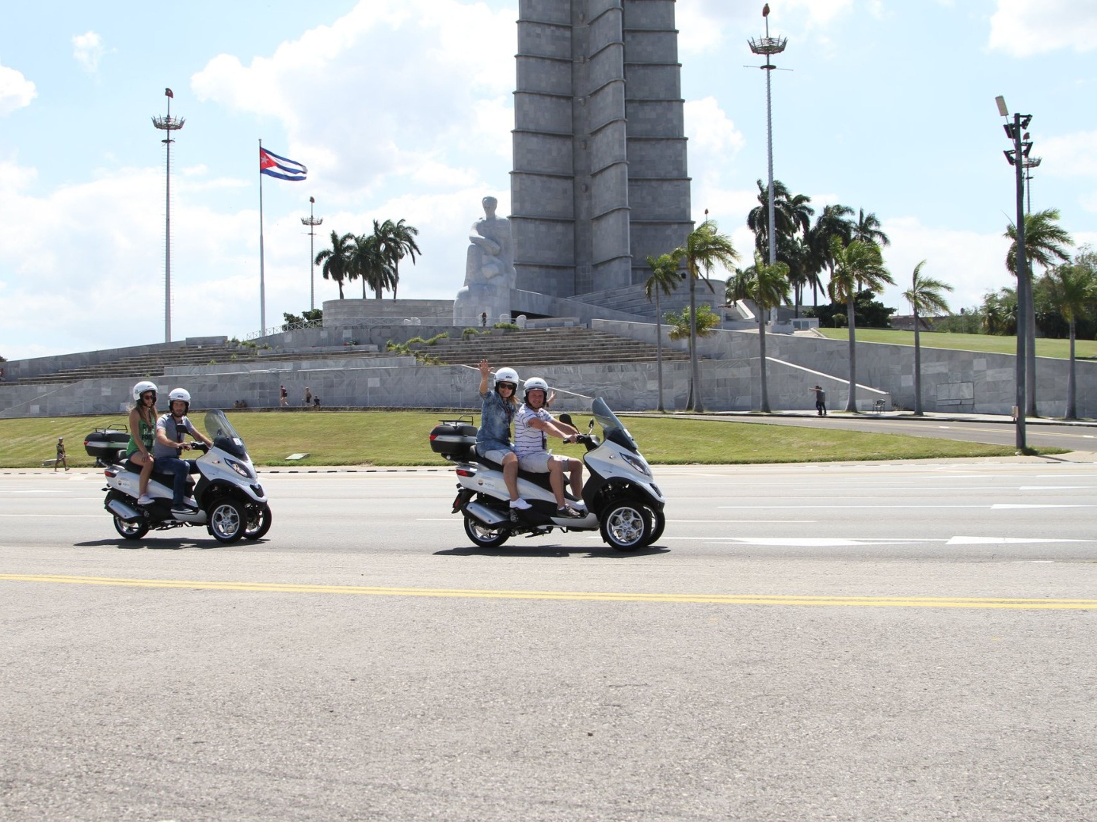 Tour in Scooter "L'AVANA AVVENTURISTA" (MOTORINA, CANOPY E IMMERSIONI)