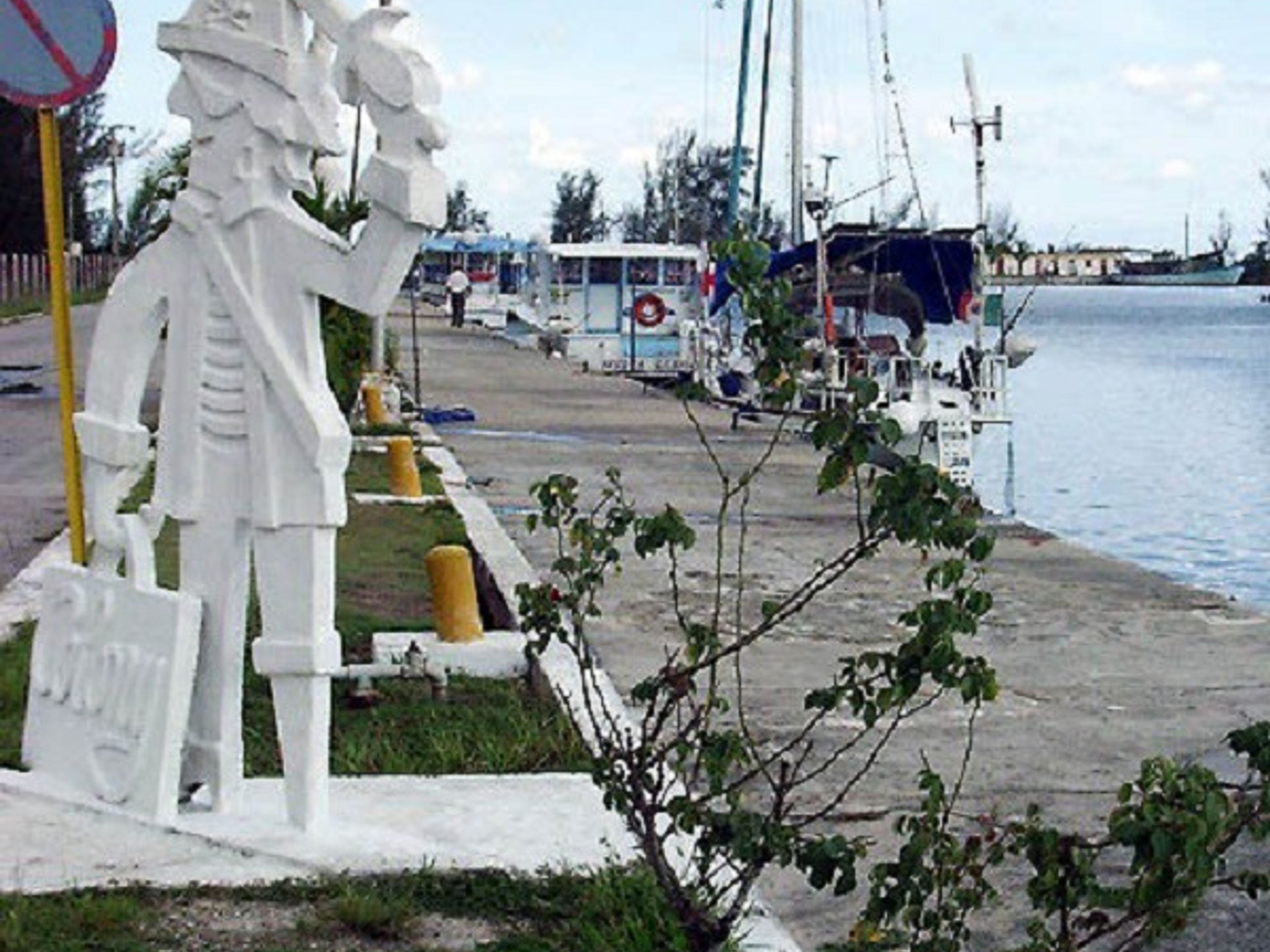 Excursão "PESCA EM ALTO MAR EM SIGUANEA (EL COLONY)". “DEEP SEA FISHING IN SIGUANEA (EL COLONY)“ Tour