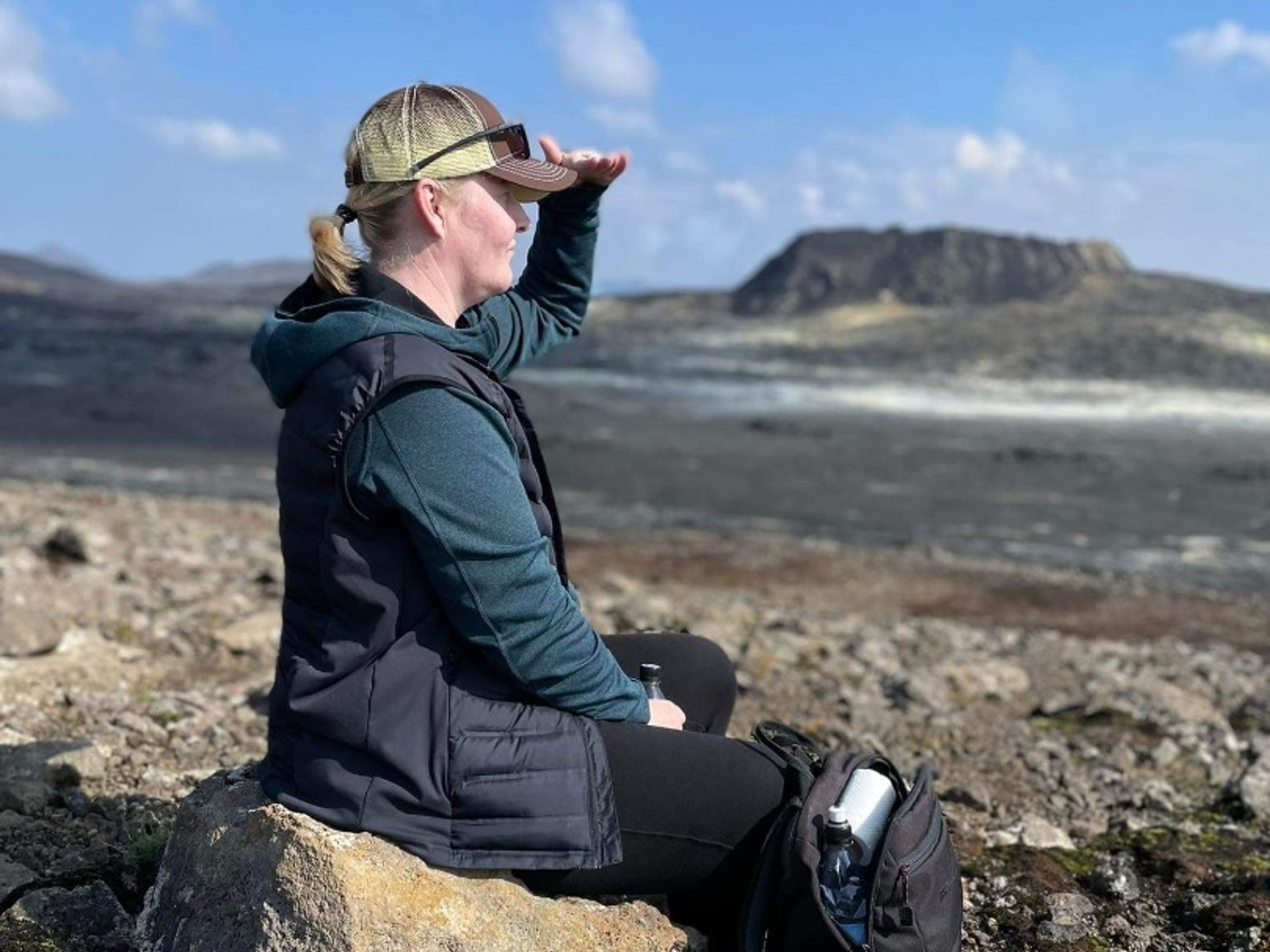 Excursão Privada "CAMINHADA NO VULCÃO LITLI-HRÚTUR". "LITLI-HRÚTUR VOLCANO HIKE" Private Tour, Iceland.