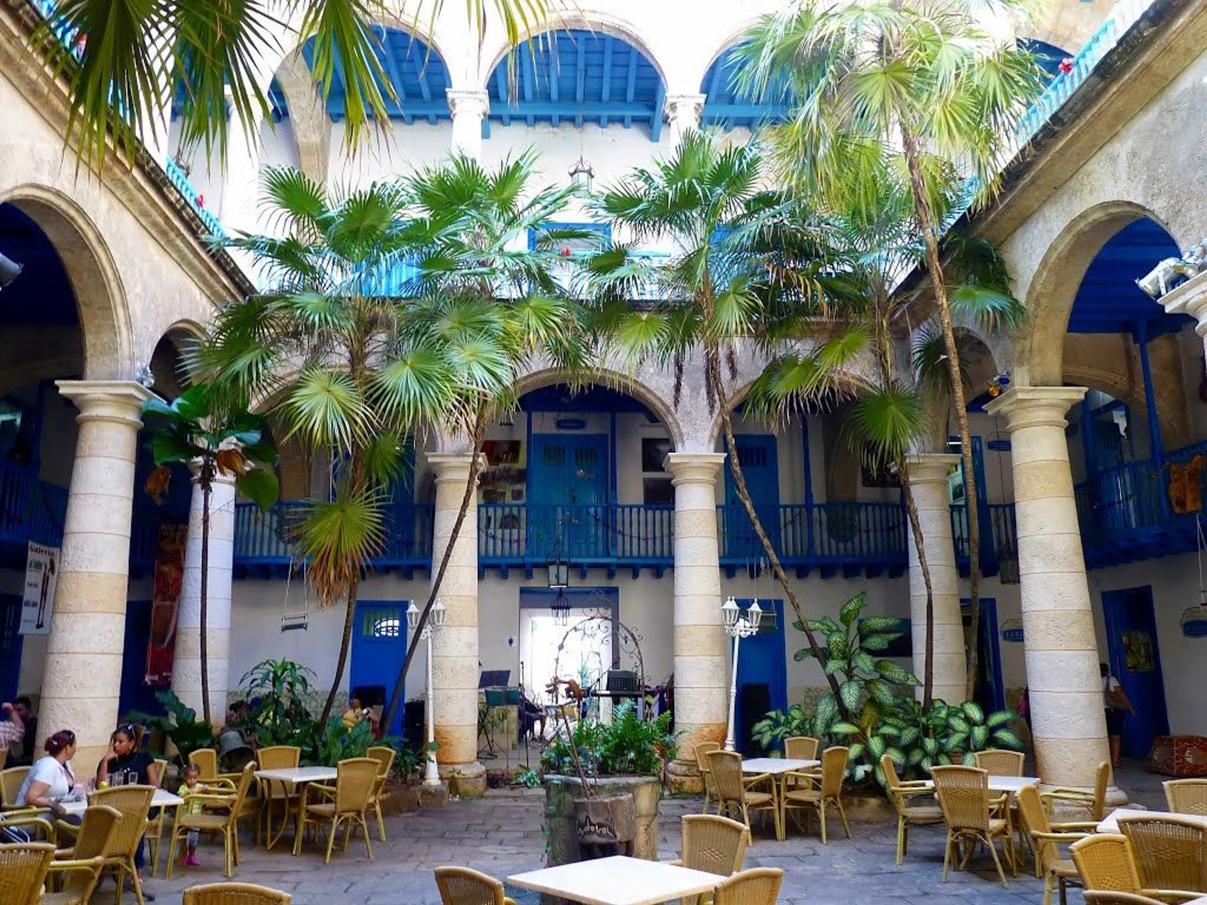Tour "RACINES CUBAINES". Palace of Crafts, "Cuban Roots" Tour