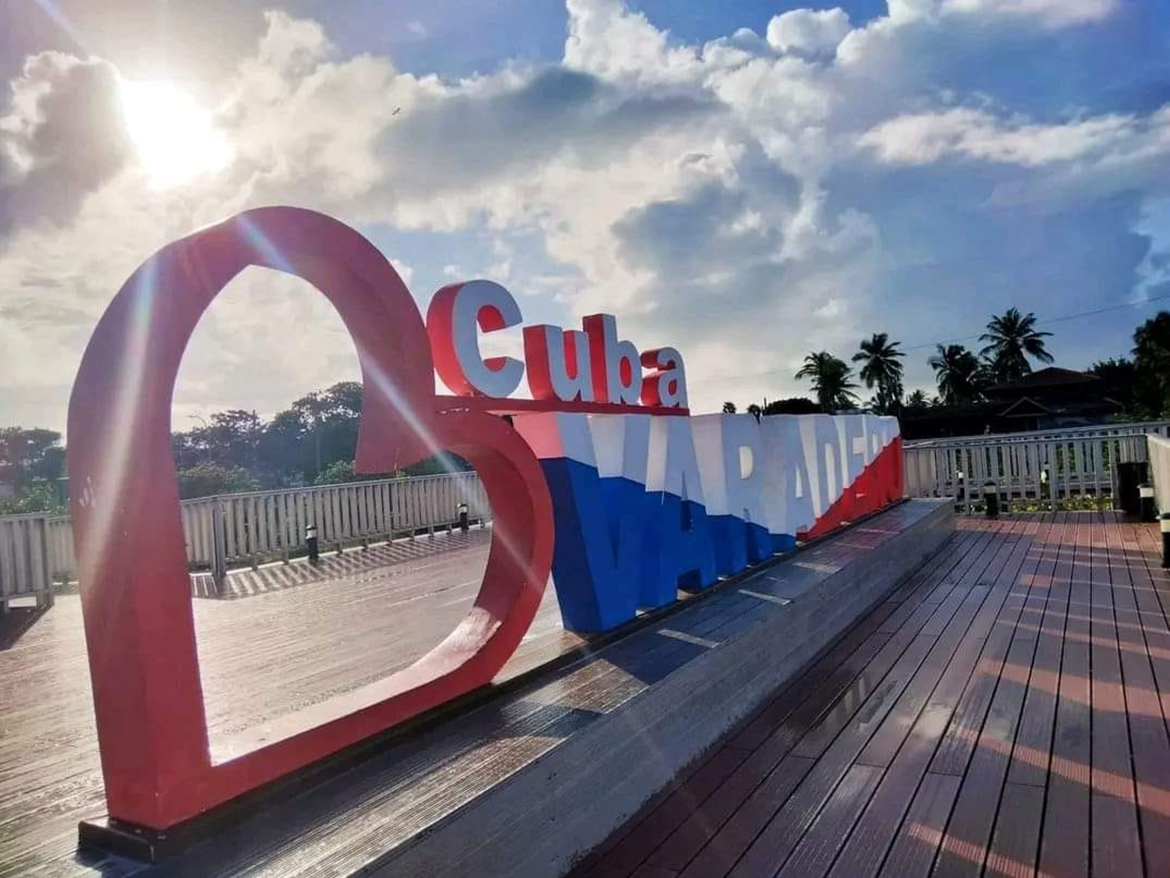 “TRANSFER TO VARADERO (ONE WAY) + 3 HOURS OF CITY TOUR IN VARADERO“ Tour