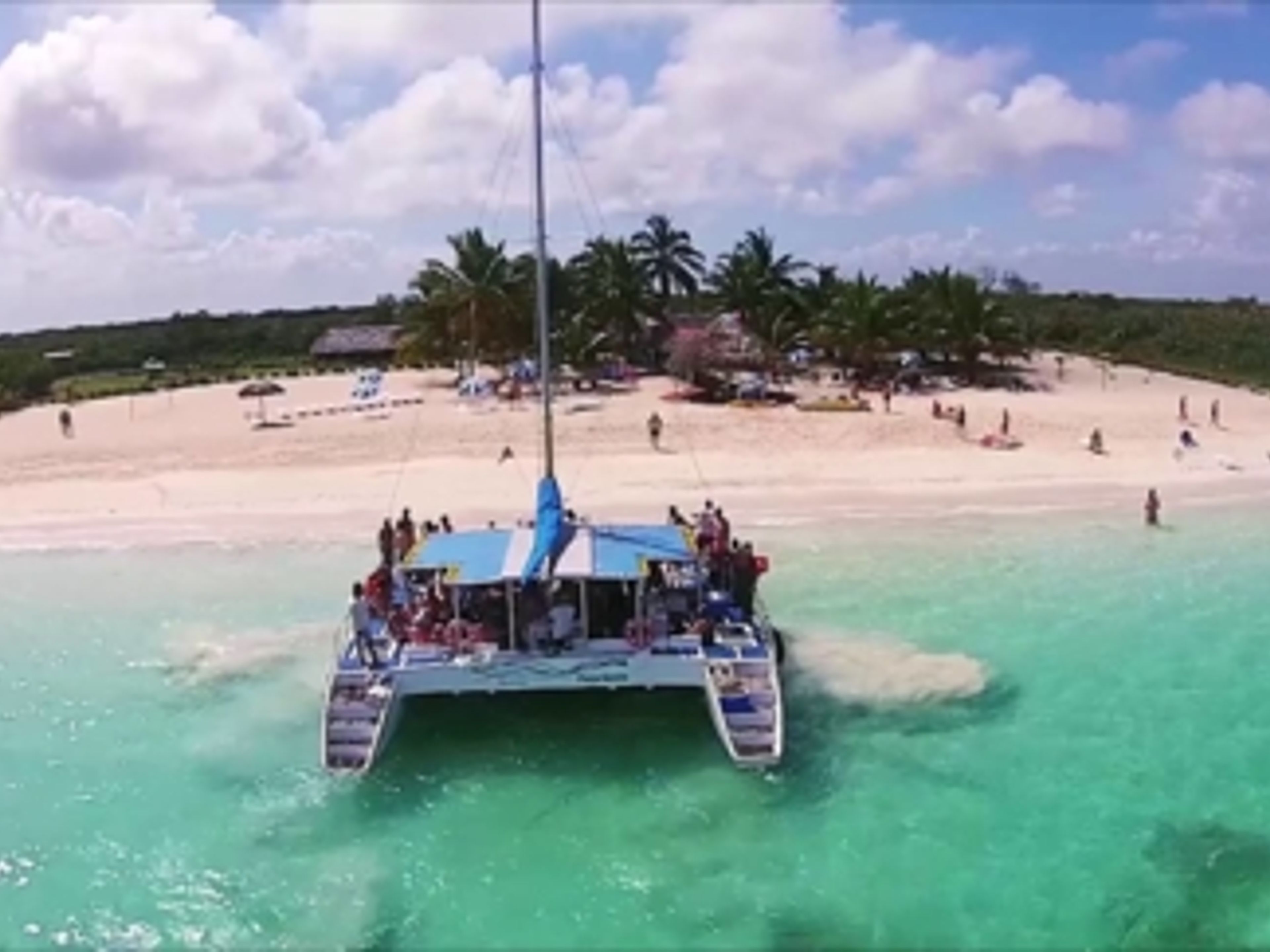 Tour "CATAMARANO PER PLAYA BONITA". Playa Bonita, Santa Lucia beach, Camagüey