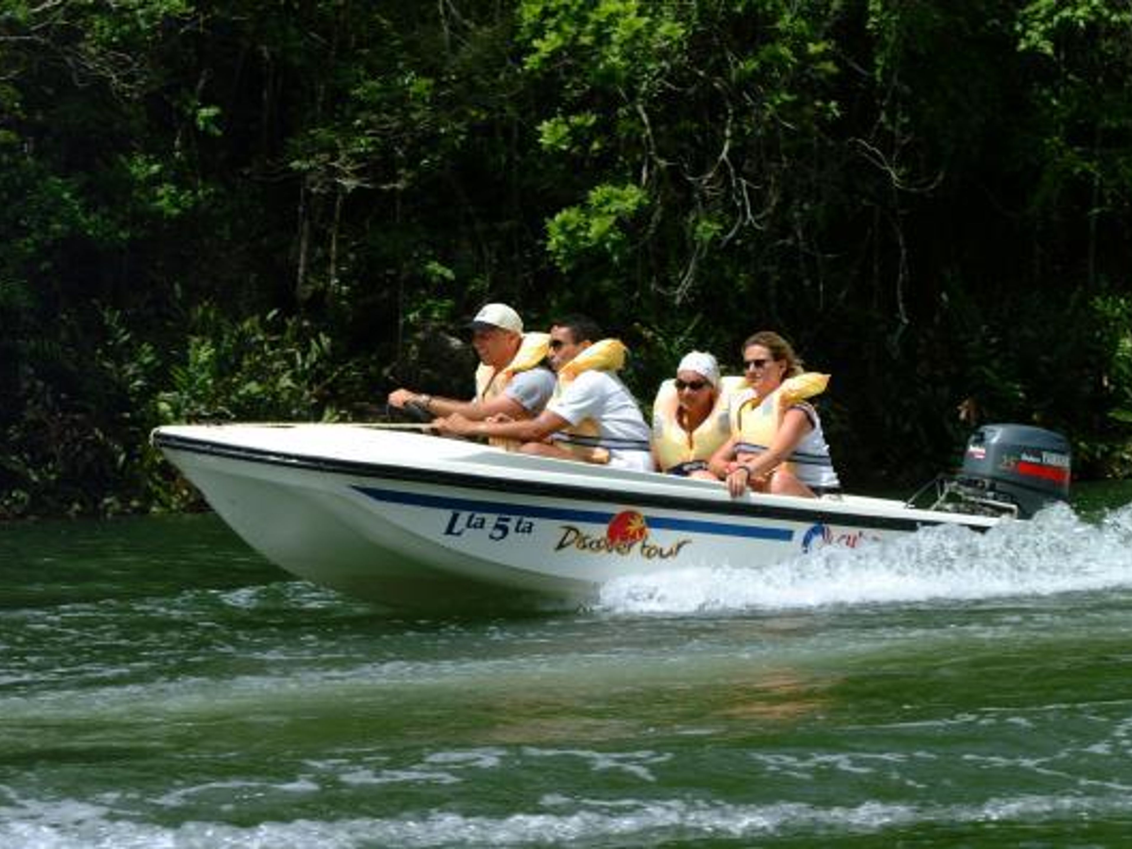 Jeep Safari "NATURE TOUR MATANZAS, A ATENAS DE CUBA". Canímar River, Matanzas, Jeep “Overnight Matanzas”