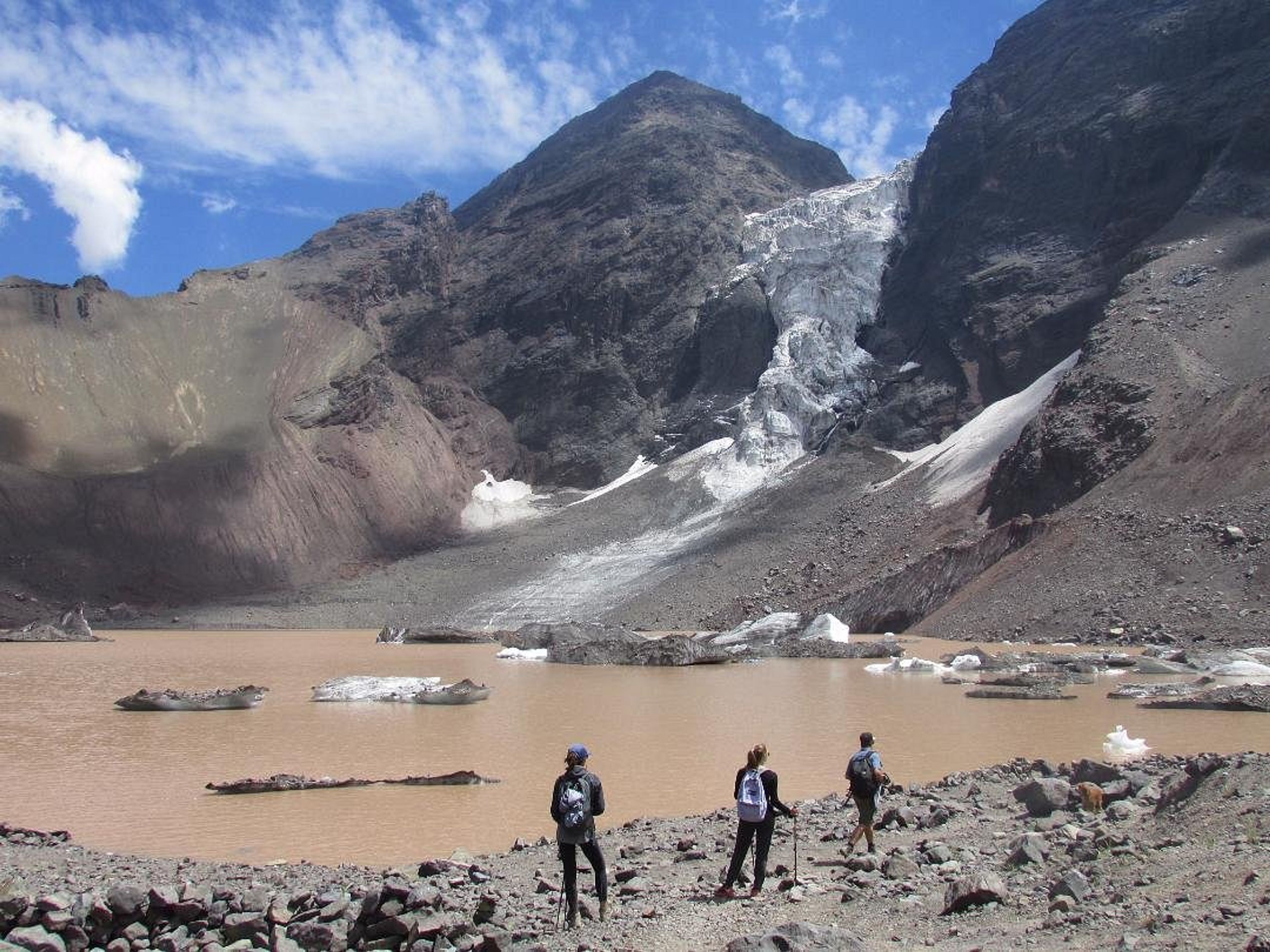 “HORSEBACK RIDING ON EL MORADO GLACIER + BARBECUE” Tour. “HORSEBACK RIDING ON EL MORADO GLACIER + BARBECUE” Tour, Chile.