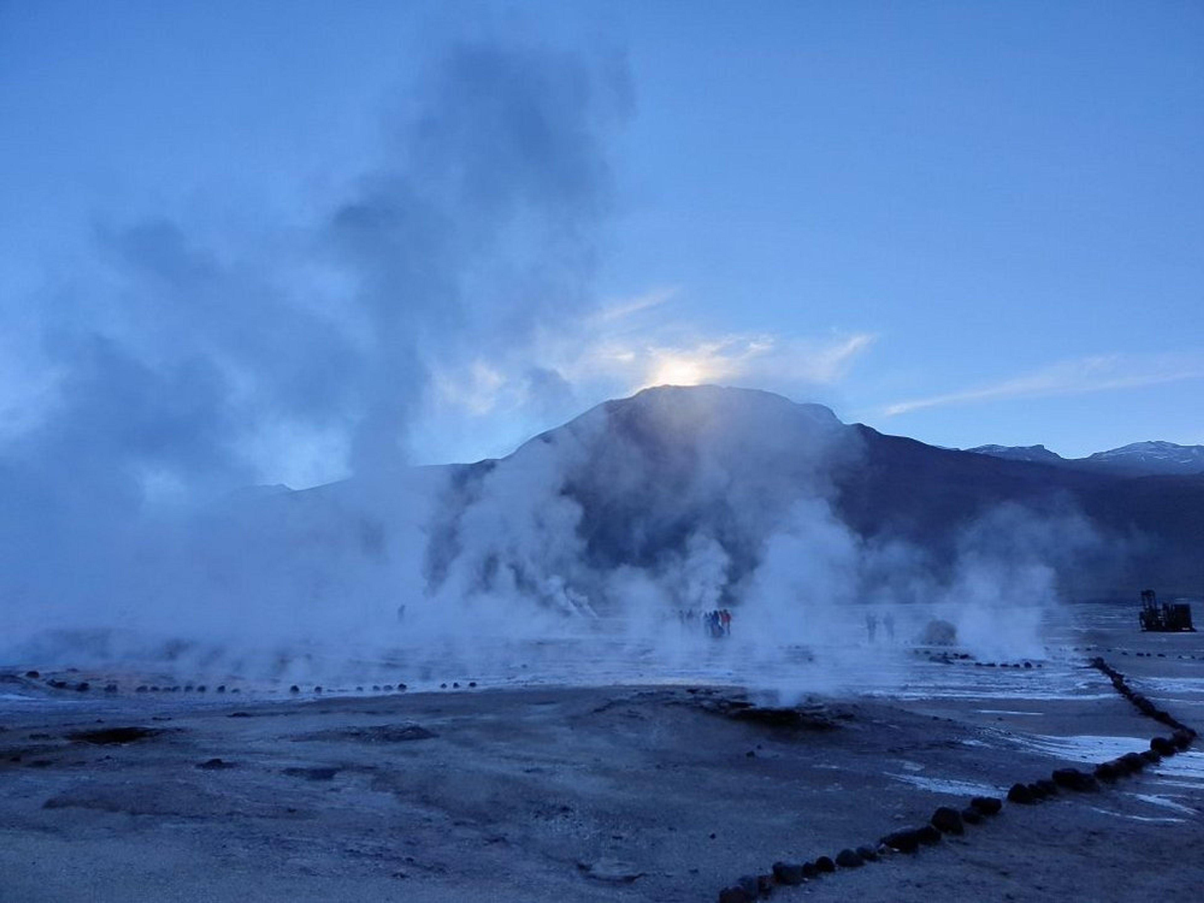 Excursión “GÉYSERS DEL TATIO + VADO DE MACHUCA + PUTANA”. Tatio Geysers panoramic view, San pedro de Atacama, Chile.