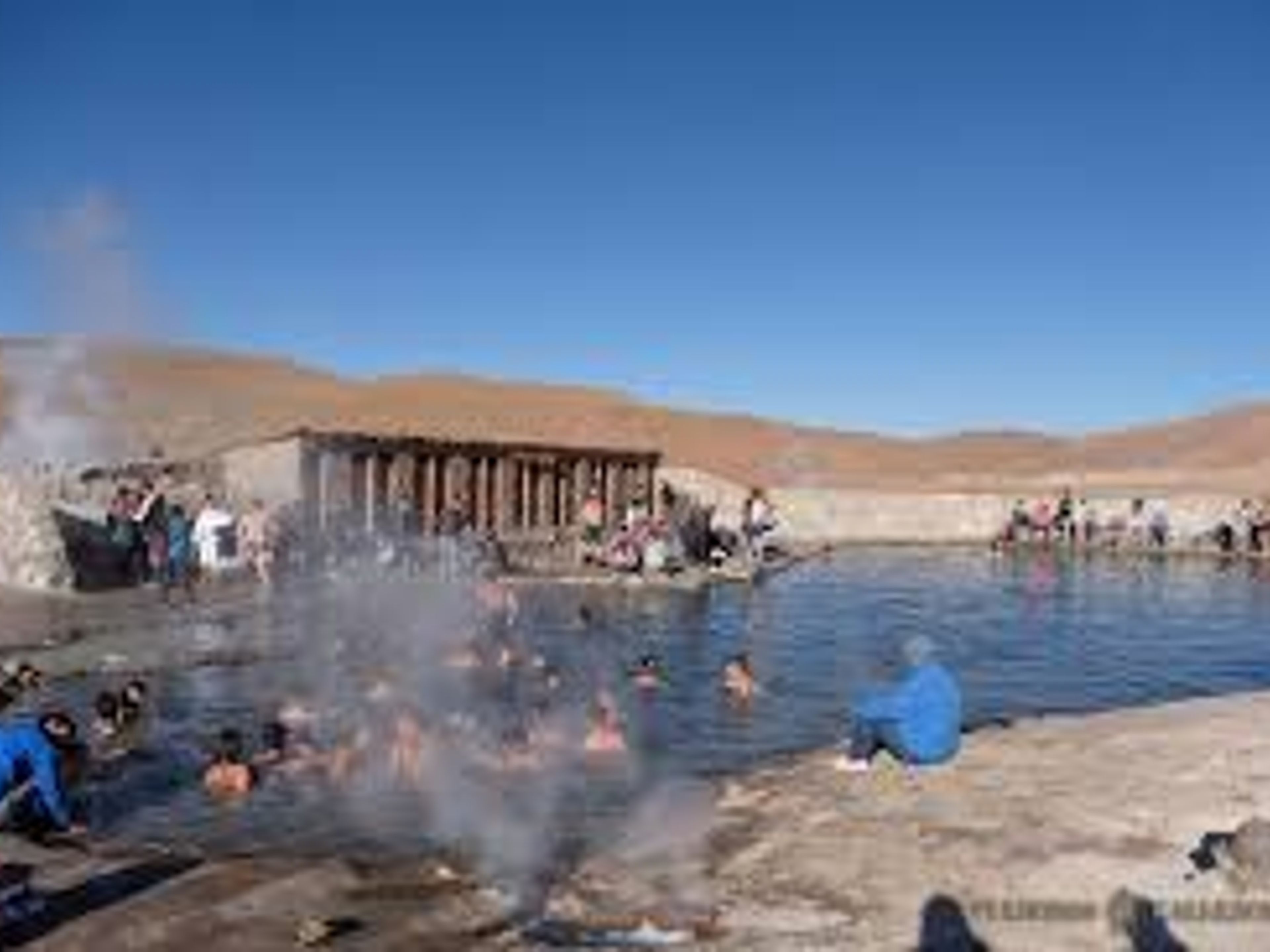 AUSFLUG "GÉISERS TATIO UND DORF VON MACHUCA". Bath in hot springs, "Tatio Geysers & Machuca Village", tour