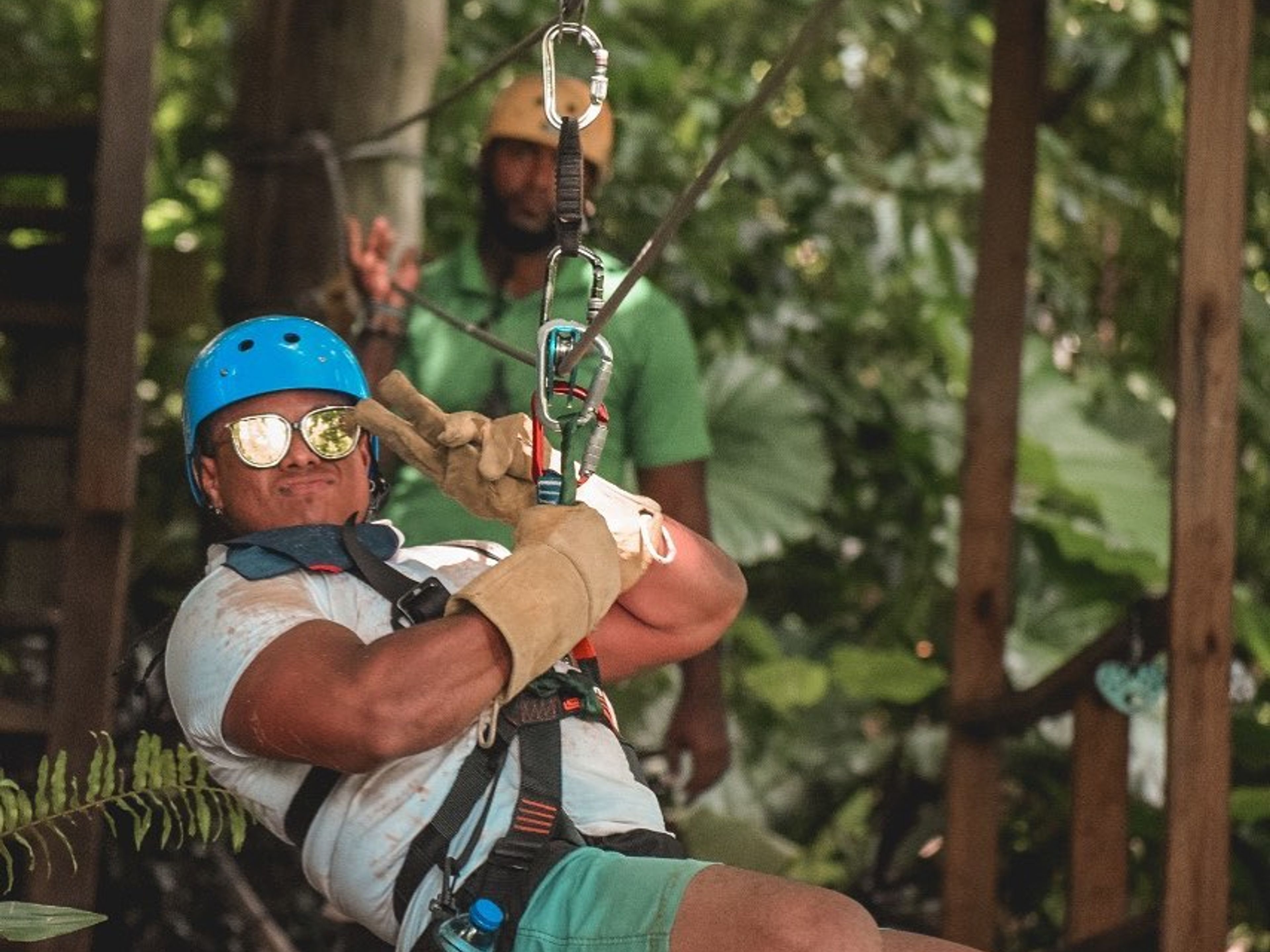 Tур "ПРИКЛЮЧЕНИЕ НА ТРОЛЛЕЯХ В ПУНТА КАНА". ”ZIPLINES ADVENTURE IN PUNTA CANA” Tour