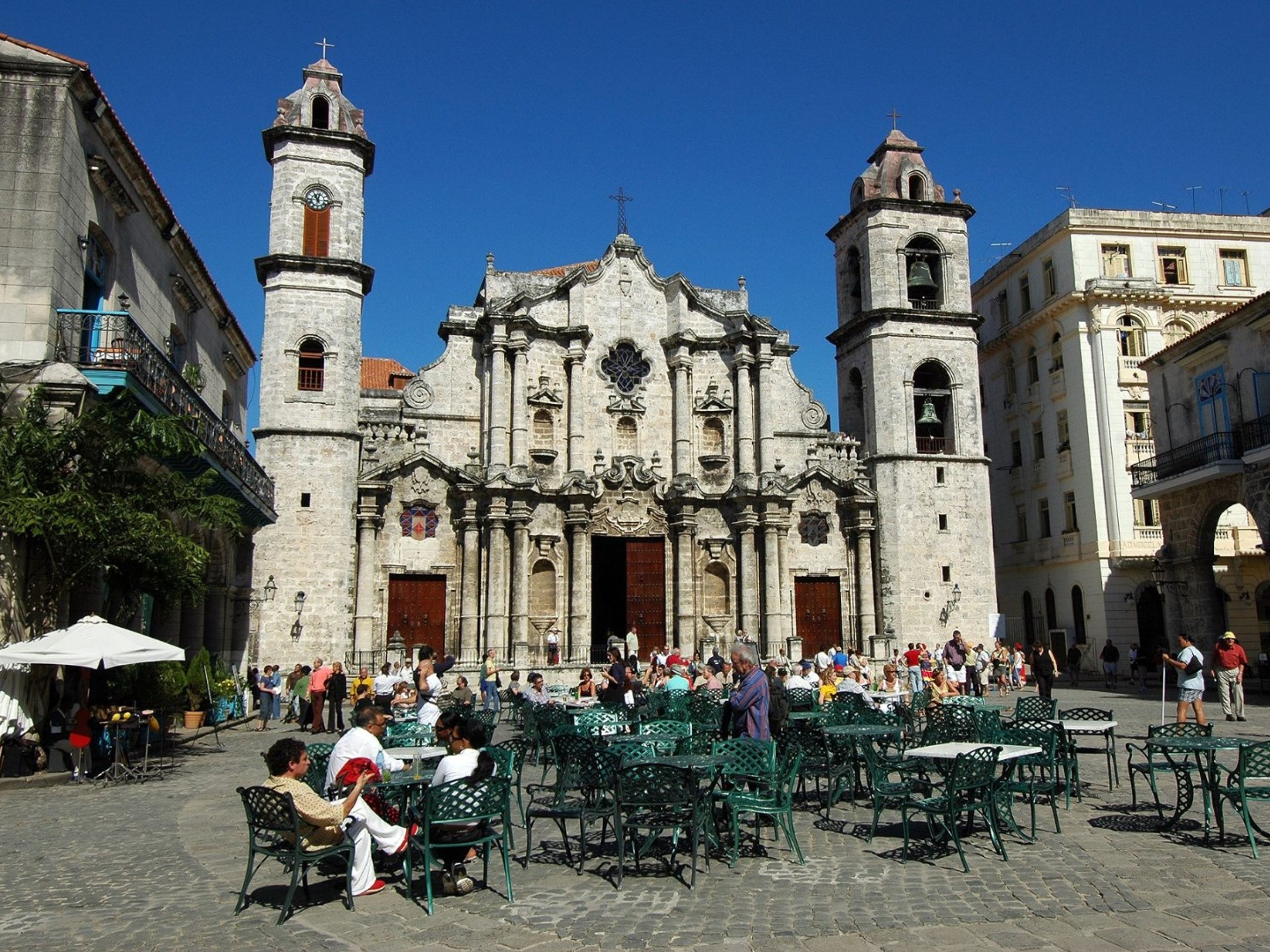 "HAVANA OVERNIGHT" Tour. The Cathedral fo Havana panoramic view, Old Havana city. “Havana By Bus” Overnight Tour
