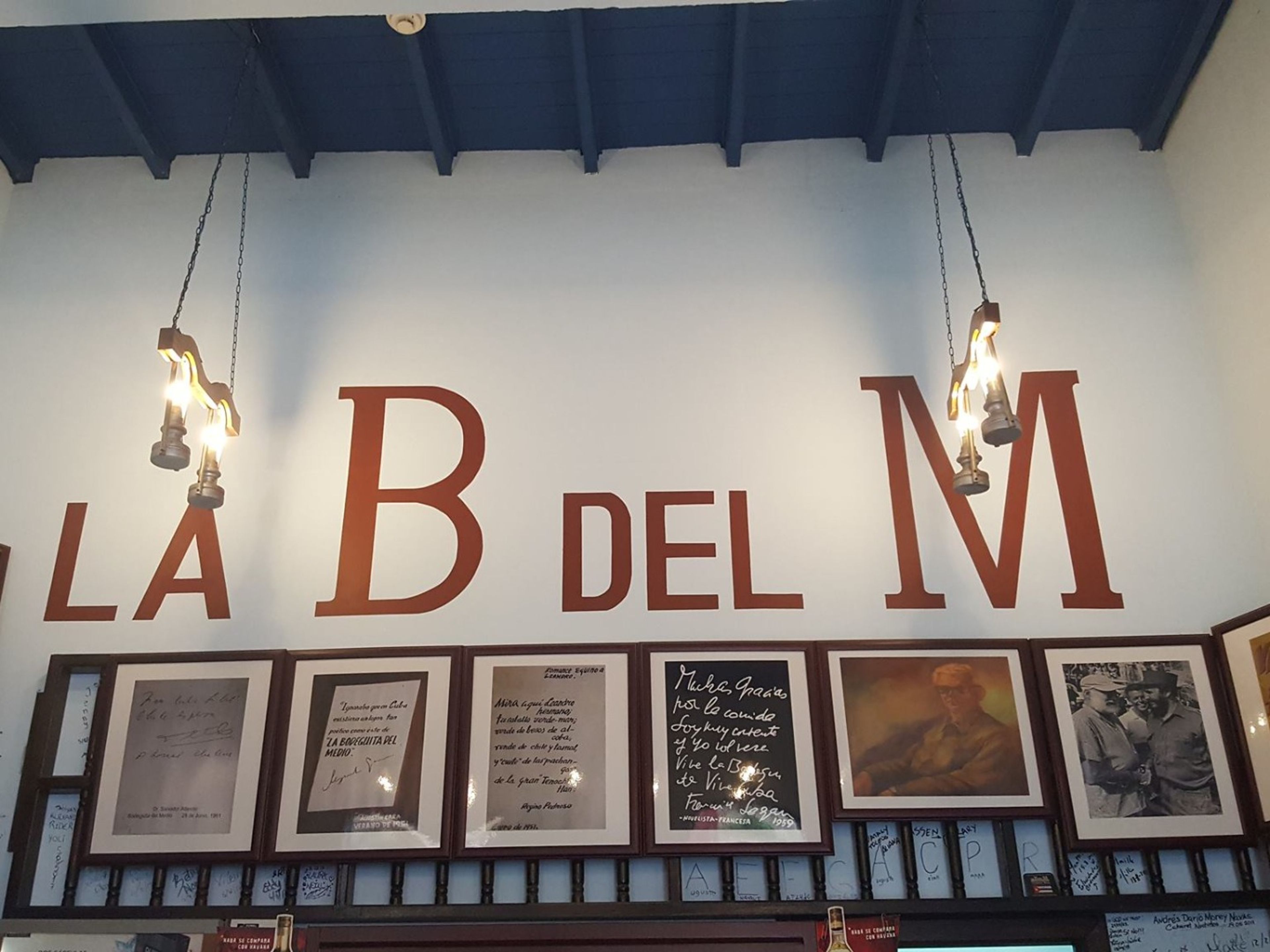 Excursão "TOUR DO BARES PLUS". Bodeguita del Medio Bar - Restaurant in Holguin city, Cuba.