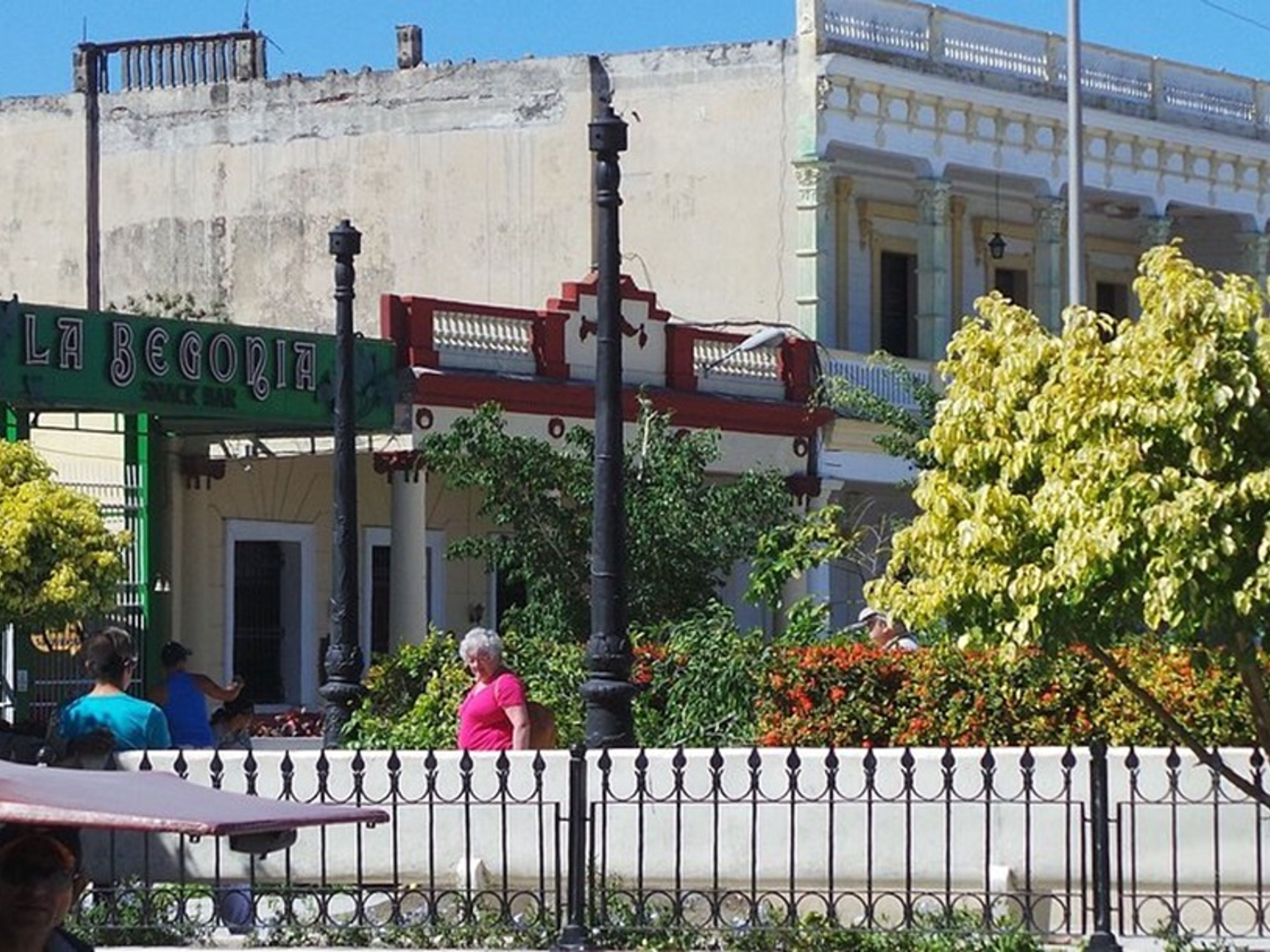 Tour "TOURNÉE DES BARS PLUS". La Begonia Bar in Holguin city, Cuba.