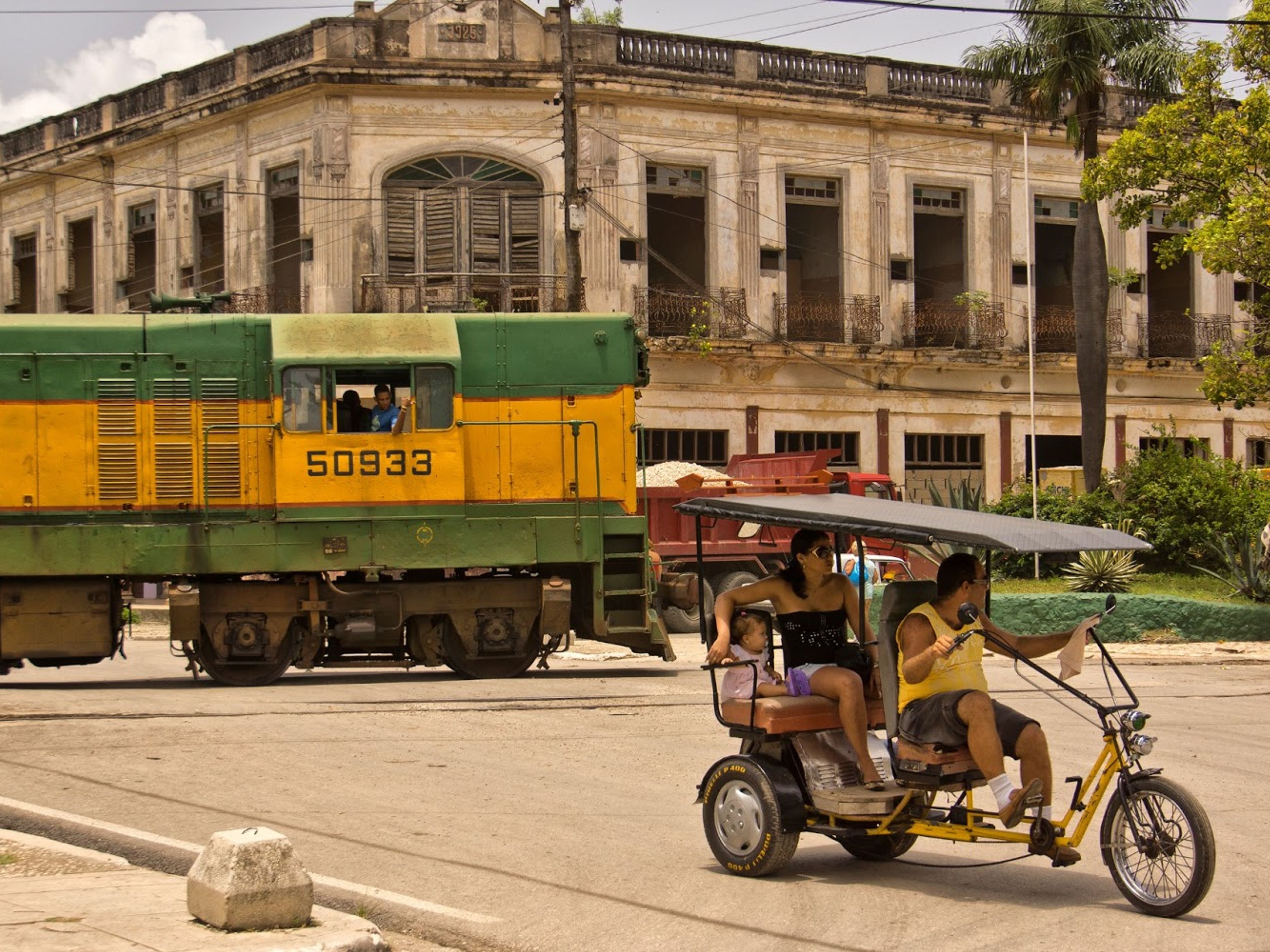 Excursión "NATURE TOUR". Morón city panoramic view, “Somos Cuba” Tour