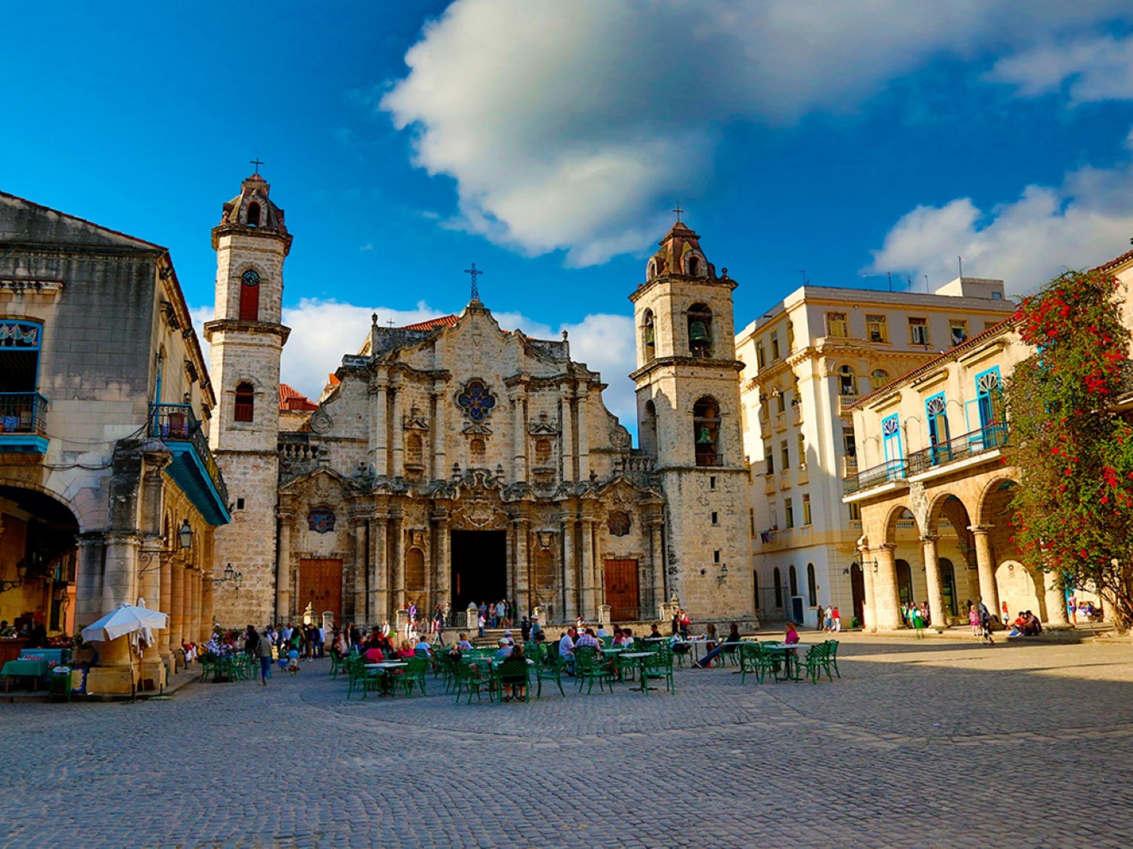 Excursión “VISITA HABANA”. The Cathedral of Havana, panoramic view, Old Havana, Havana, Cuba.