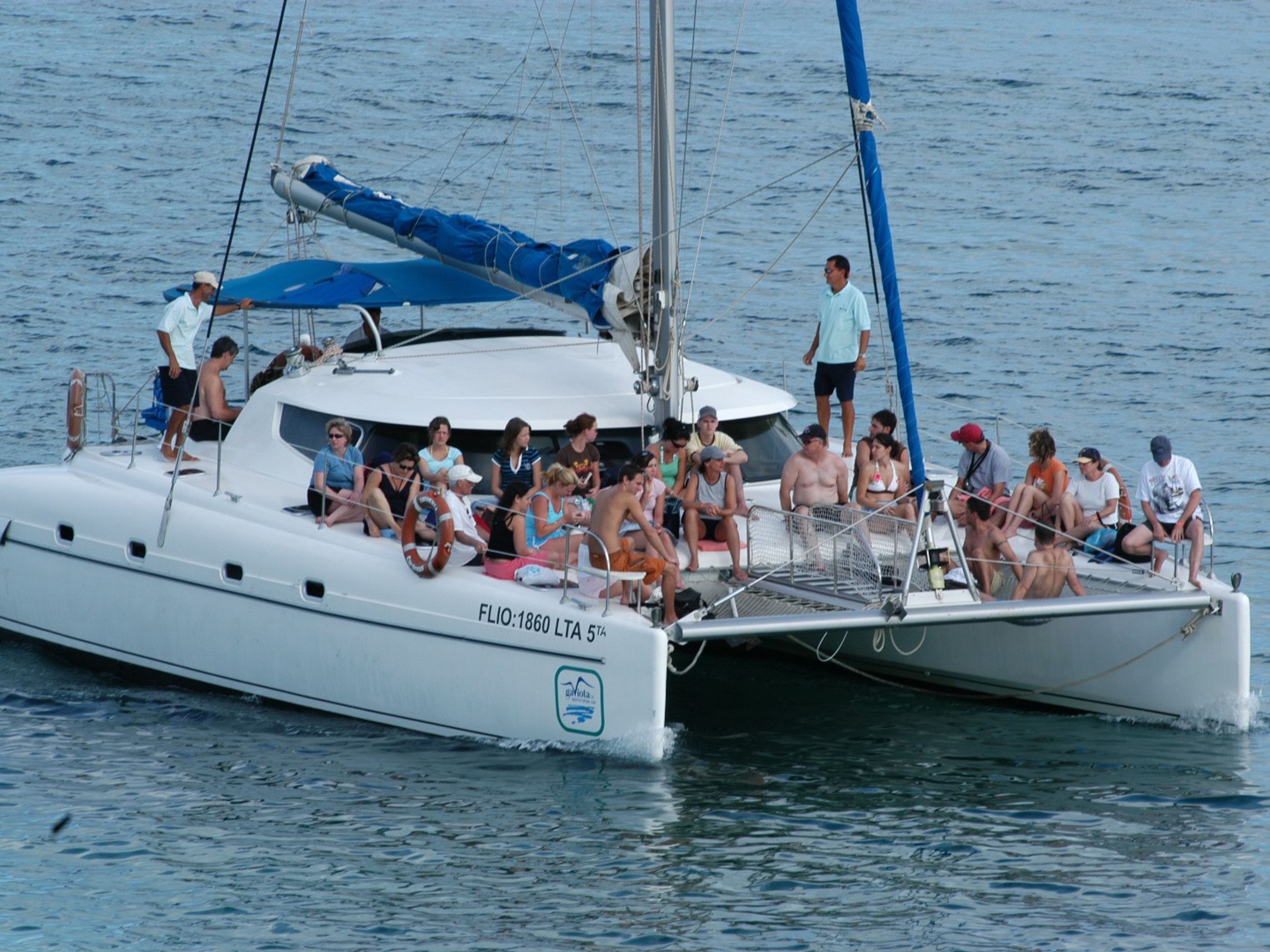 Excursão "VOAR PARA O PARAÍSO". Catamarant tours in Cayo Santa María