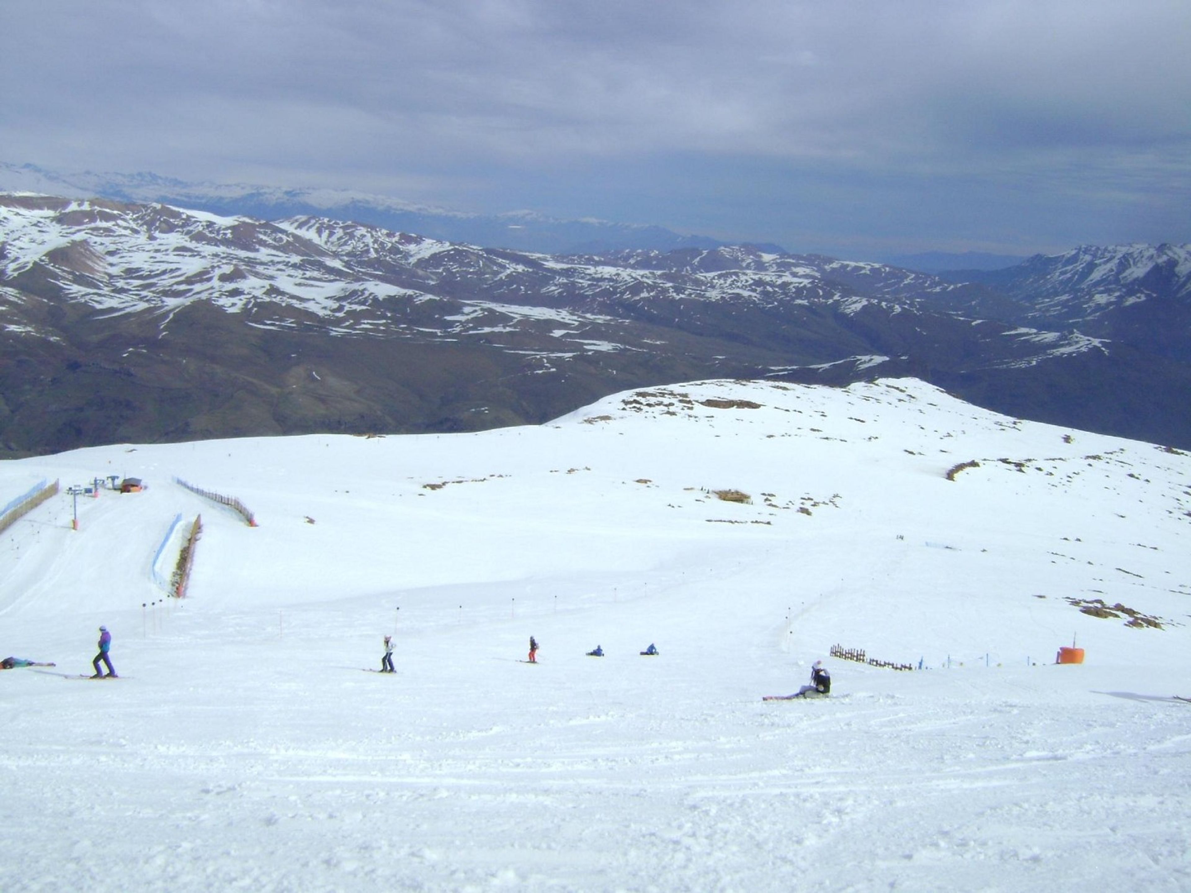 Excursión “DÍA DE ESQUÍ EN EL COLORADO”. “SKI DAY EL COLORADO” Tour, Chile.