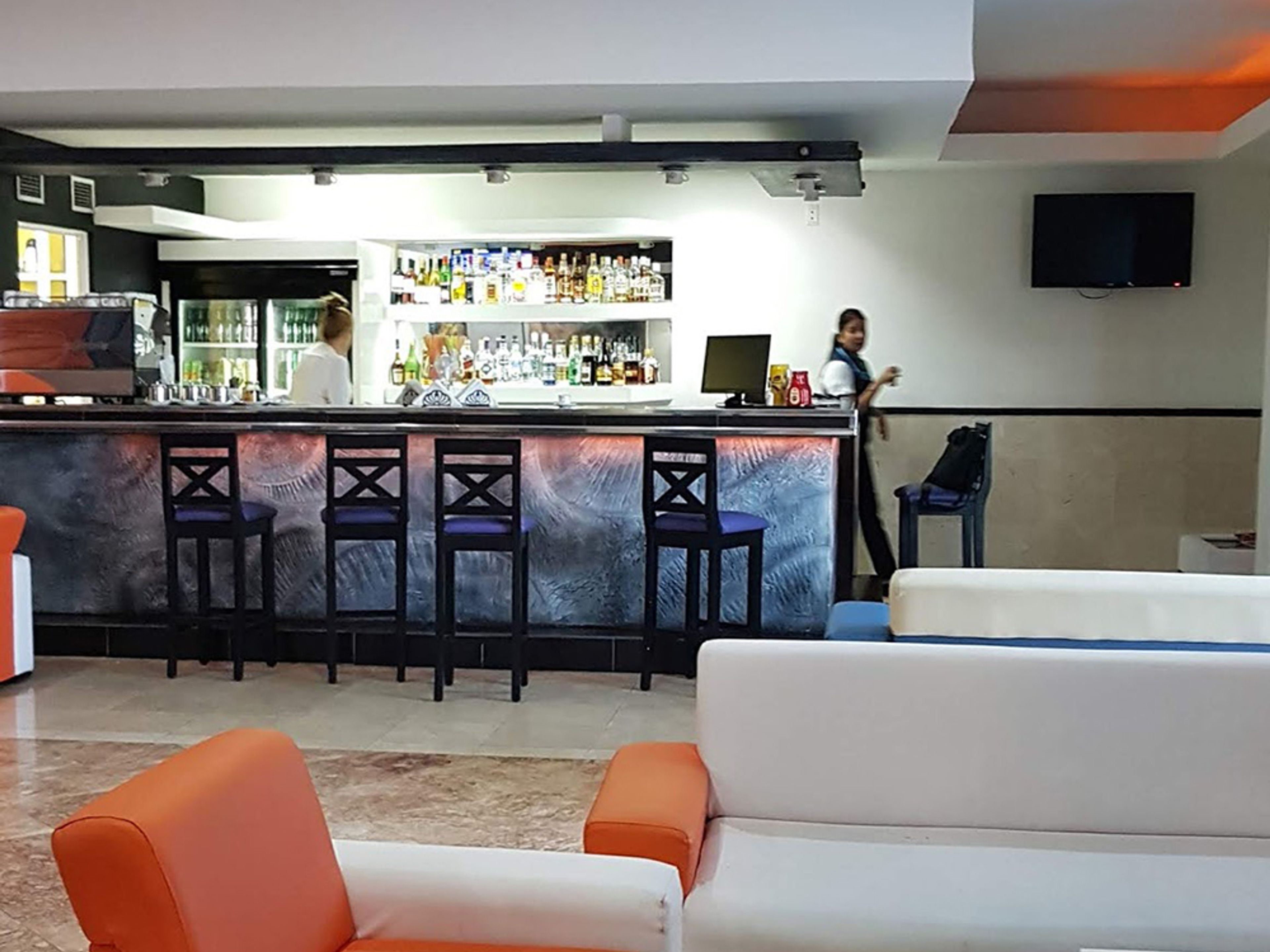 "VIP LOUNGE SERVICE AT JARDINES DEL REY, CAYO COCO INTERNATIONAL AIRPORT"