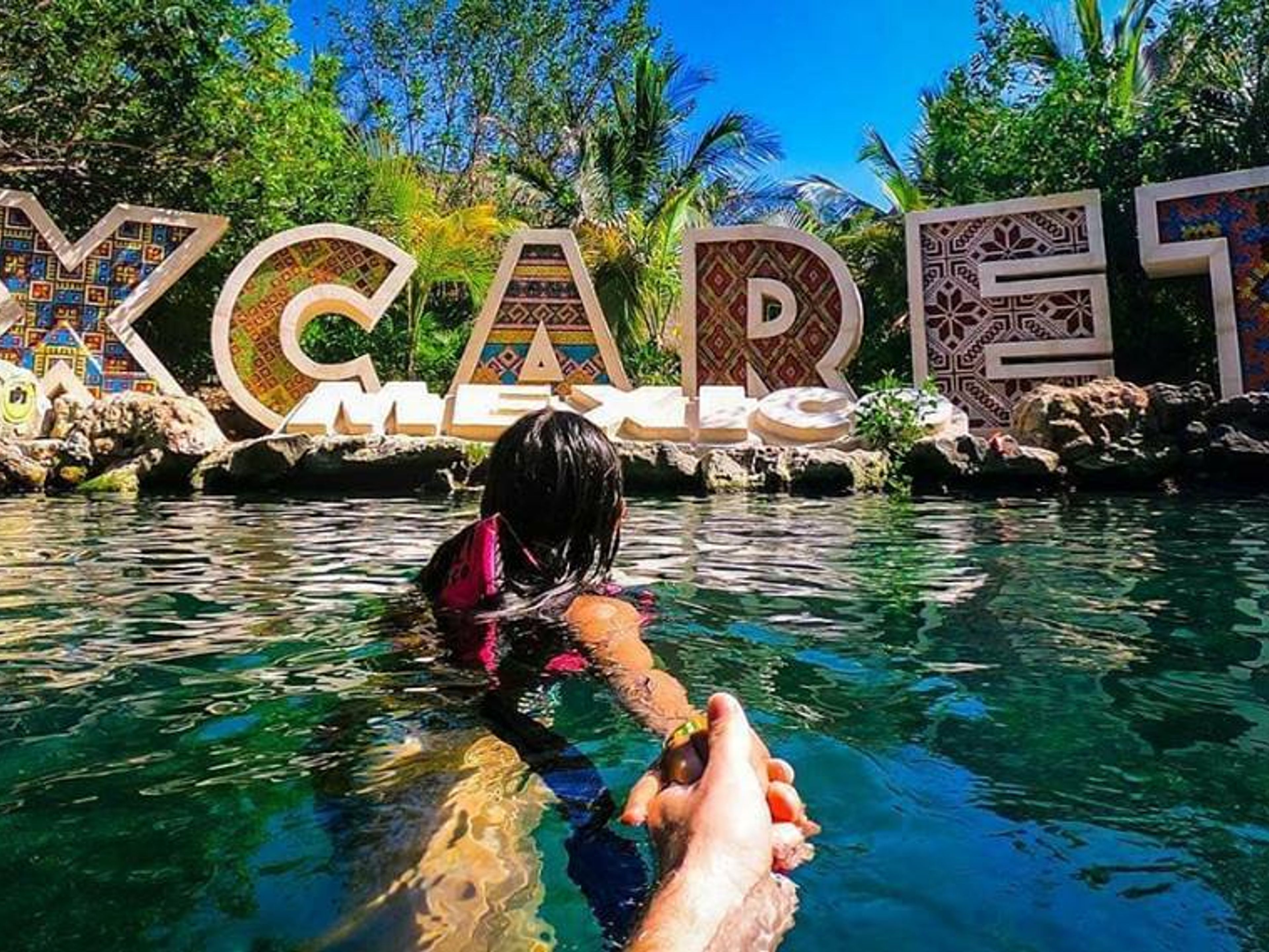 Excursión "Xcaret Plus desde Playa del Carmen". Xcaret Park, a place to have fun with its attractive attractions. Yucatan Peninsula, Mexico.