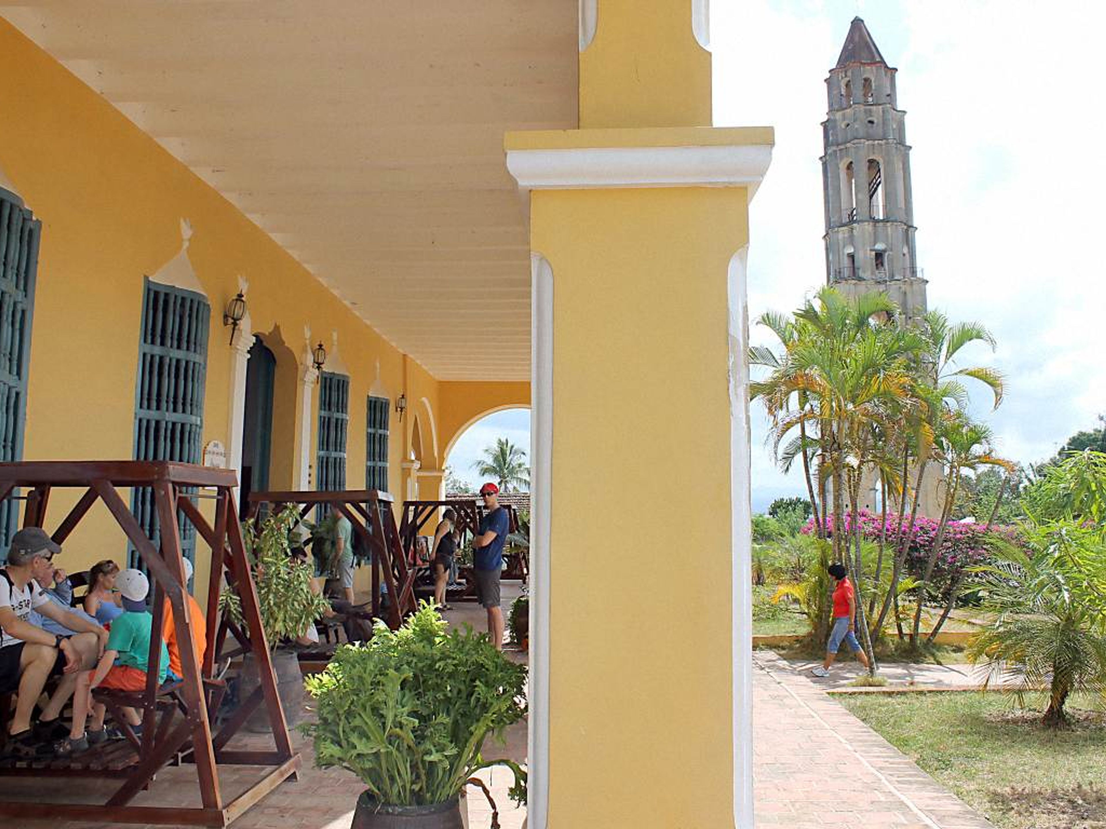 Excursión "Paseo a Caballo Valle de los Ingenios – Loma del Puerto – Restaurante Sabanilla". Manaca Iznaga farm panoramic view, Valley of the Sugar Mills, Trinidad, Sancti Spíritus.“Horseback Riding Sugar Mills Valley – Loma del Puerto – Sabanilla Restaurant” Tour