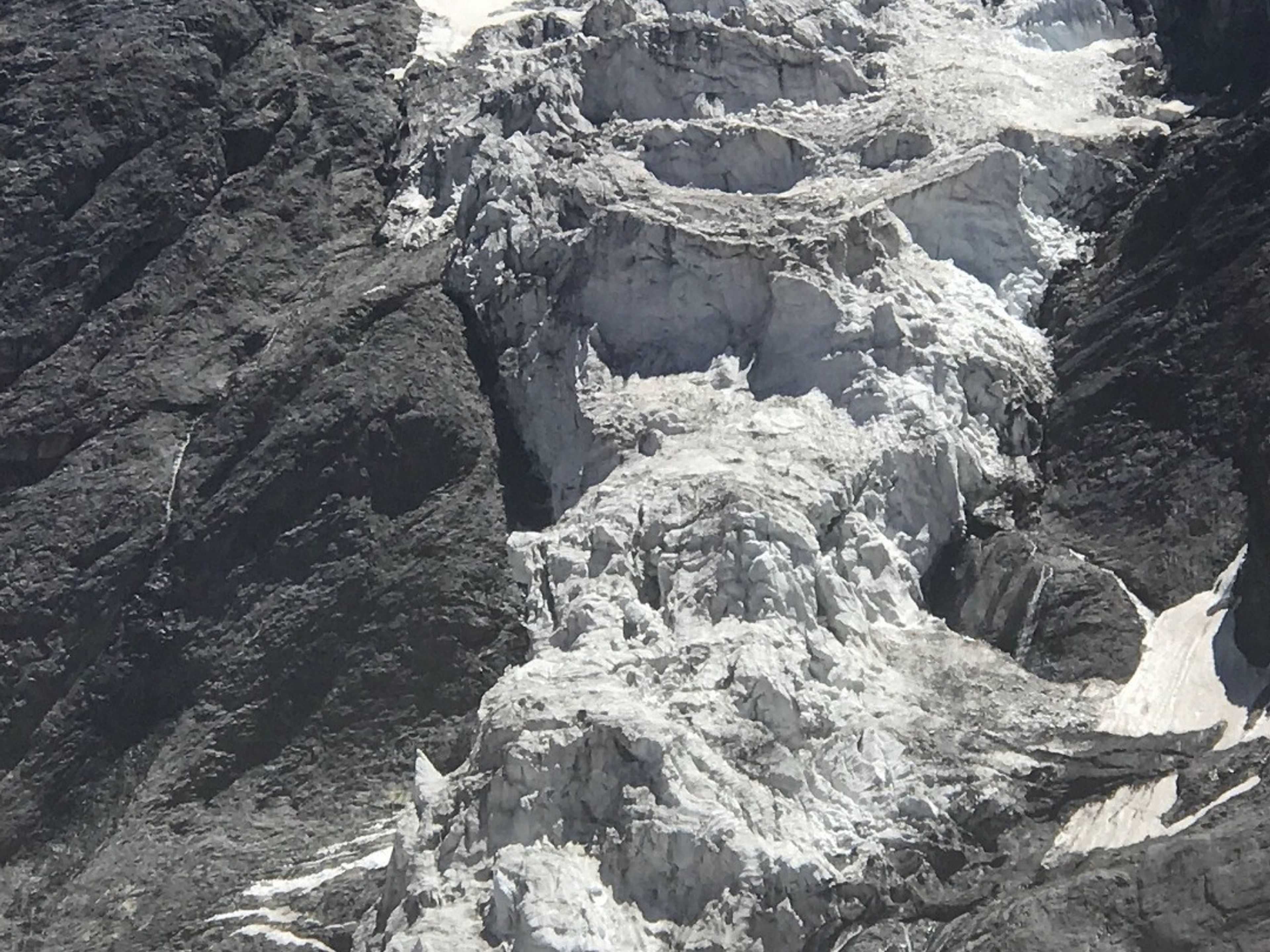 Excursão “CAMINHADA ATÉ A GELEIRA SUSPENSA EL MORADO”. “TREKKING TO THE HANGING GLACIER EL MORADO” Tour, Chile.
