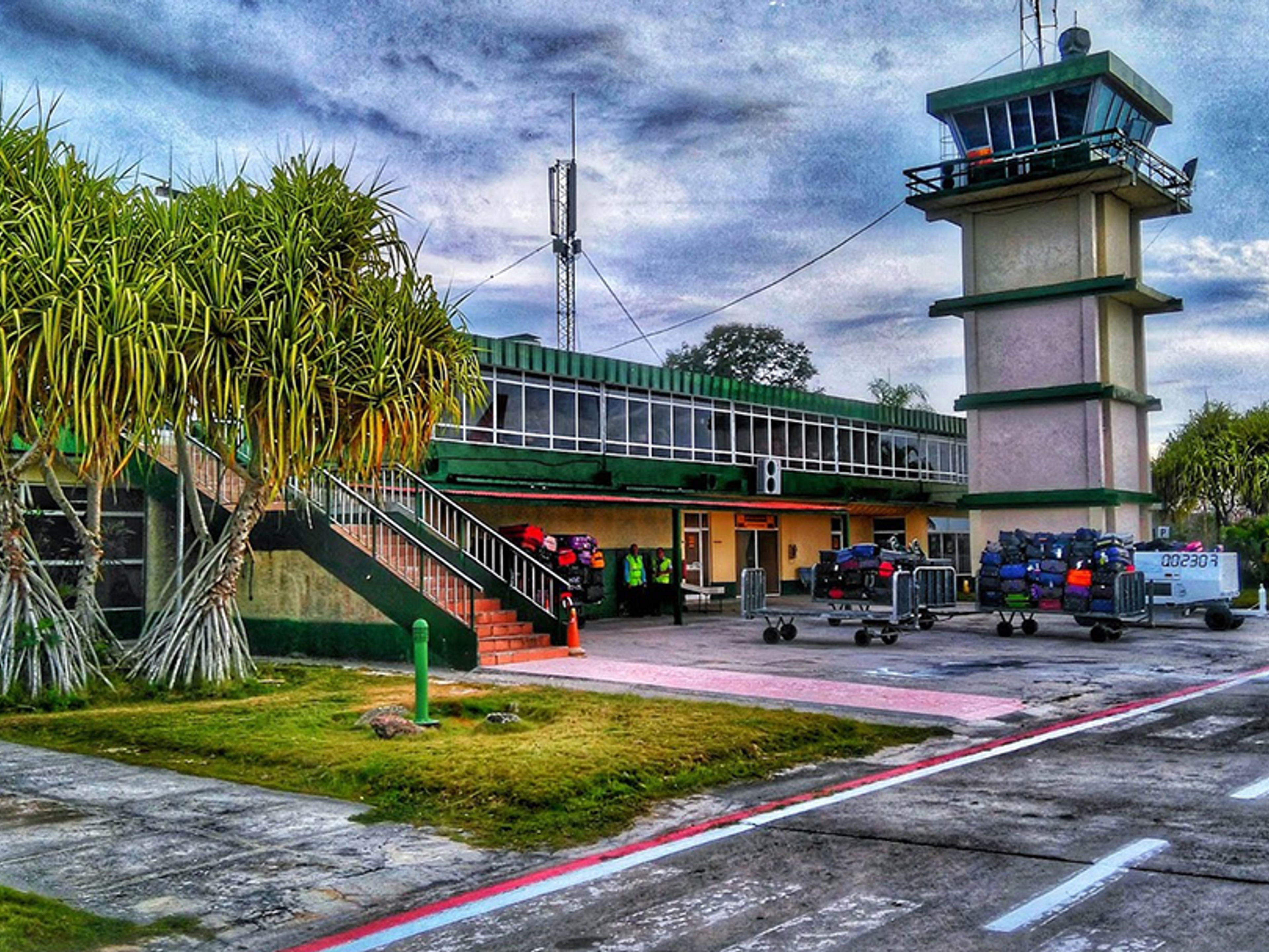 "SERVICIO DE SALÓN VIP AEROPUERTO INTERNACIONAL SIERRA MAESTRA, MANZANILLO"