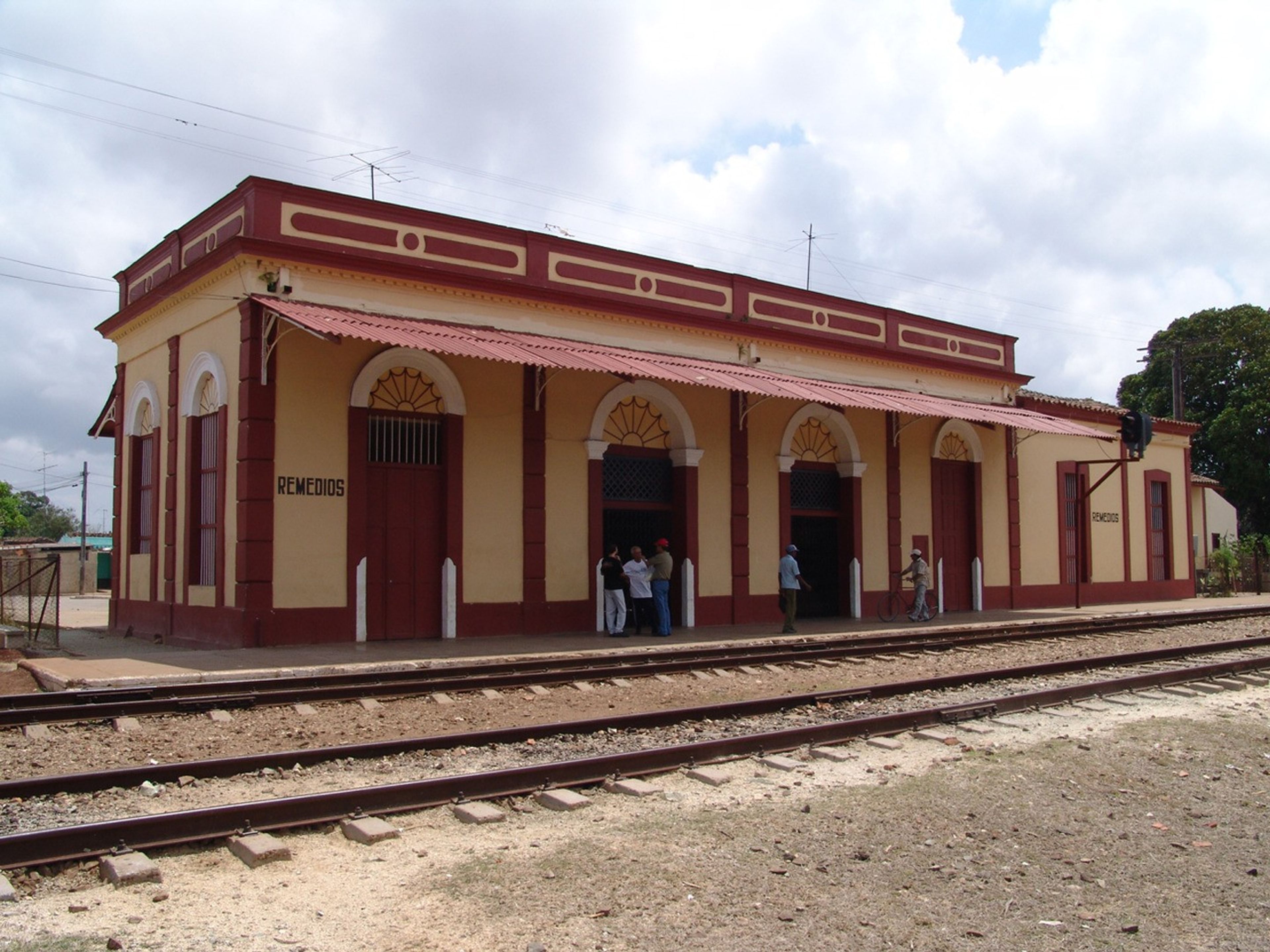 Excursión “REMEDIOS COLONIAL”. Train station, San Juan de los Remedios city