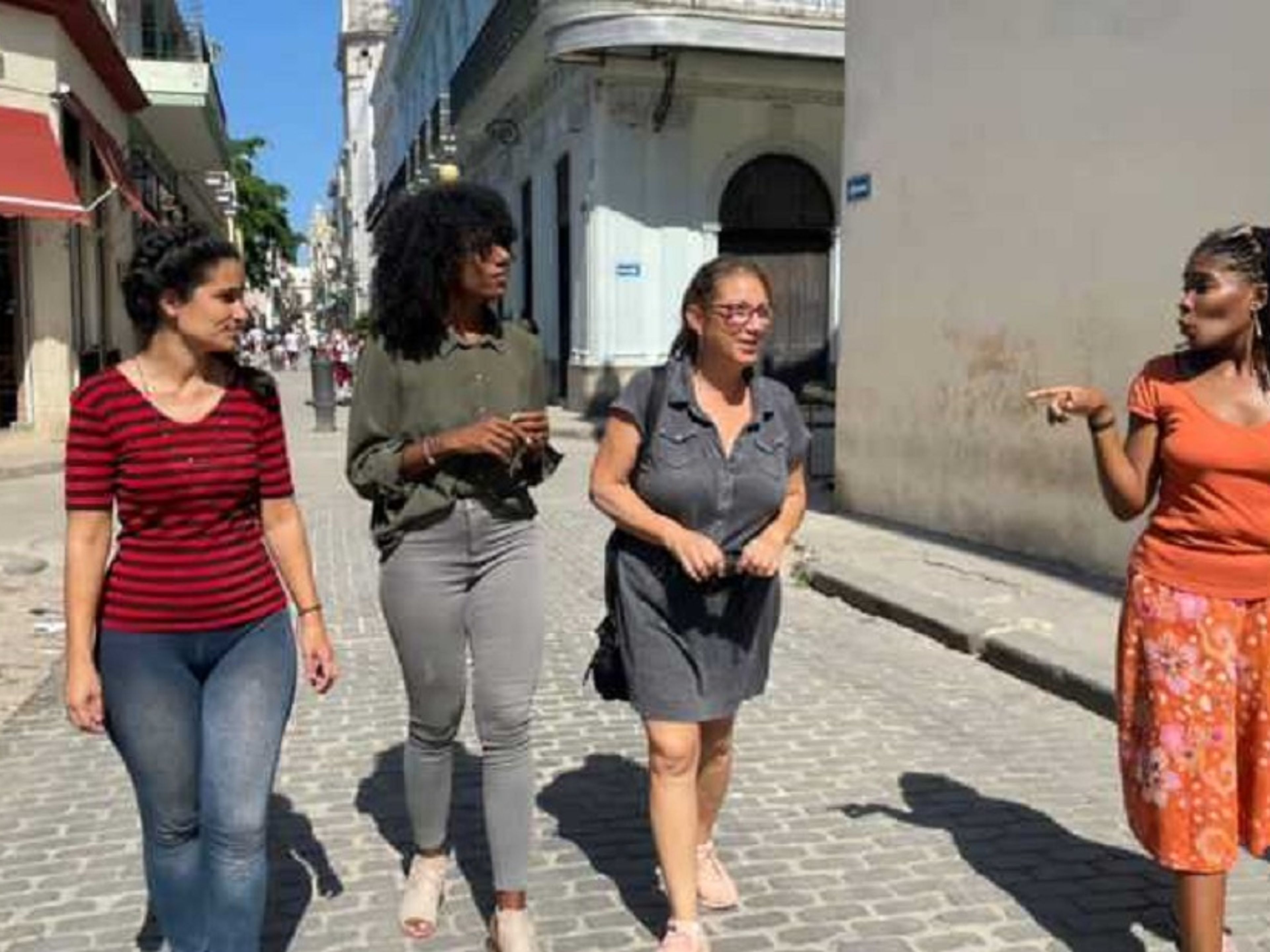 “UNIQUE WOMEN IN HAVANA” Tour