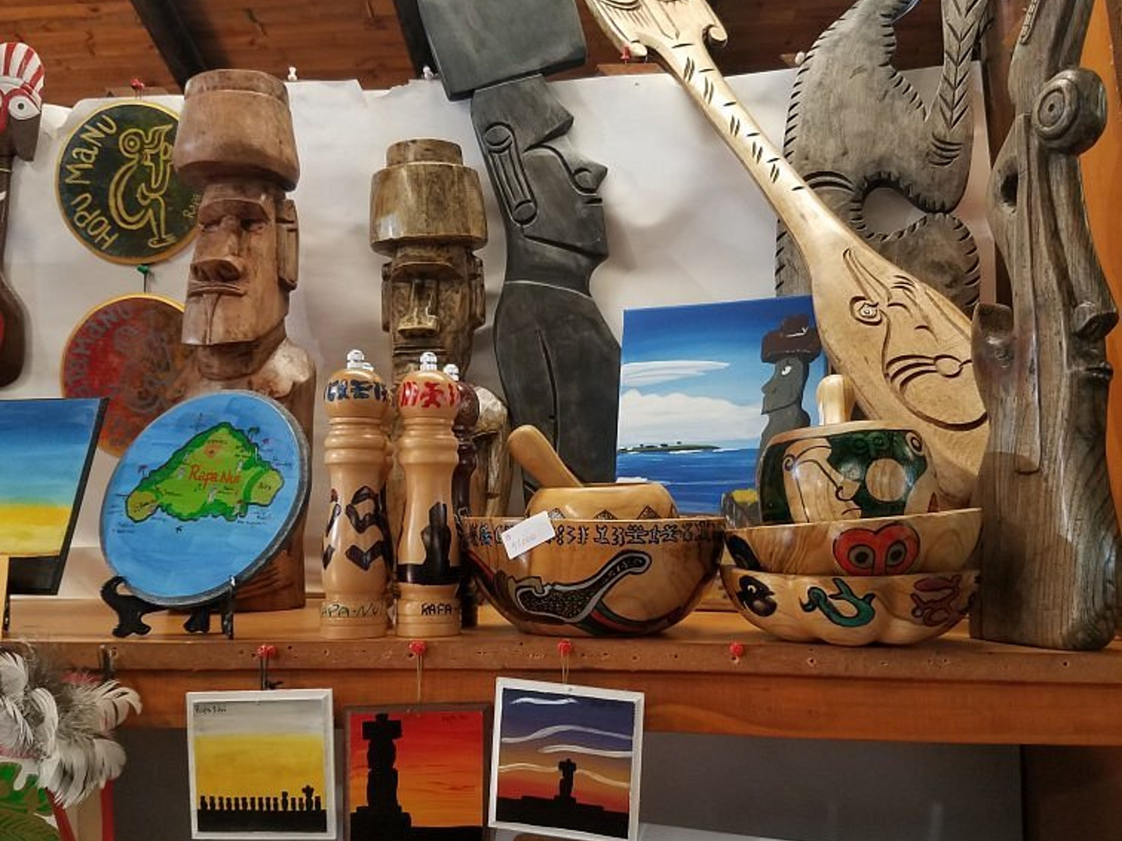 "CITY TOUR OSTERNINSEL – MUSEUM" Tour. The Market of Hanga Roa, Isla de Pascua (Easter Island), Chile.