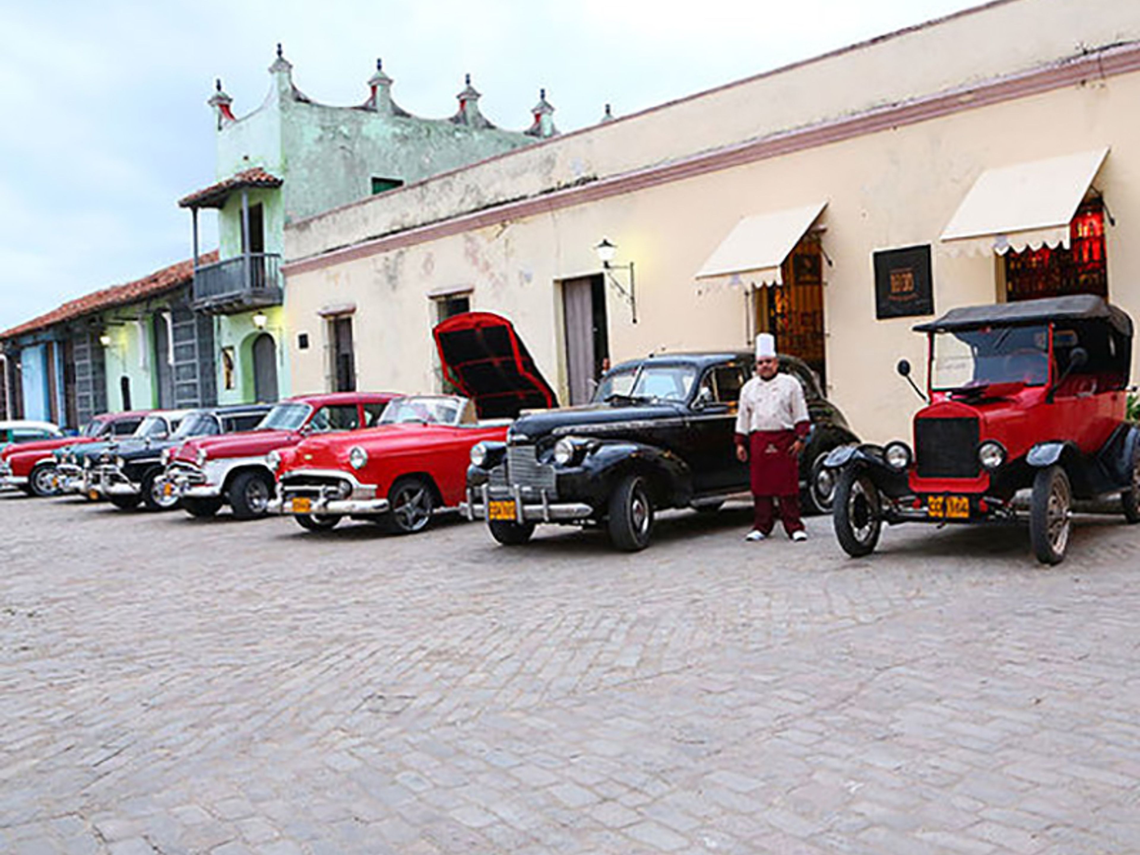 “Ride in Old Fashion American Cars” Tour. Ride in Old fashion american cars tour in Camagüey
