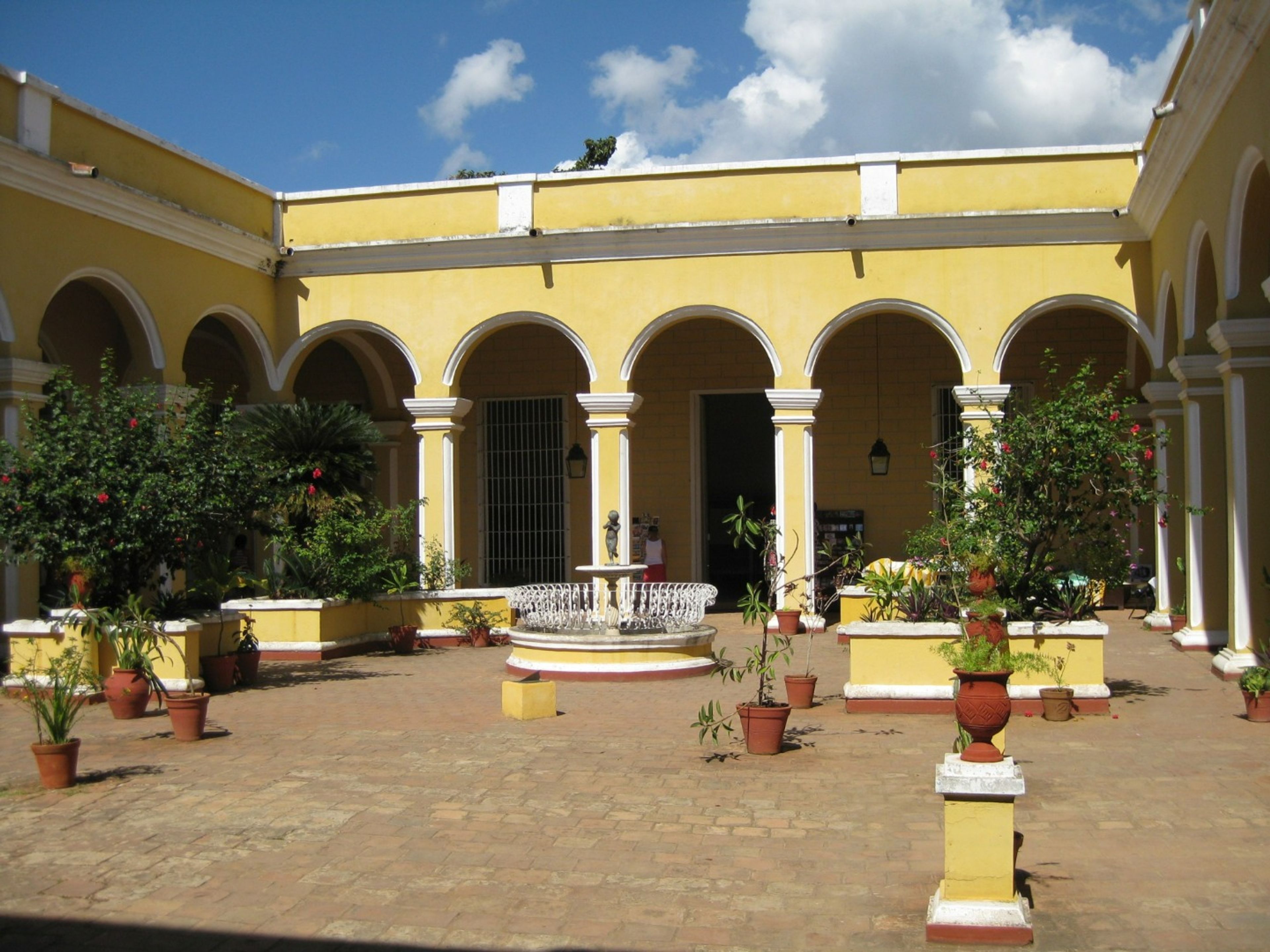 Jeep Safari "ESPECIAL TRINIDAD CON TOPES DE COLLANTES (Variante I)". Palacio Cantero Museum in Trinidad, Cuba