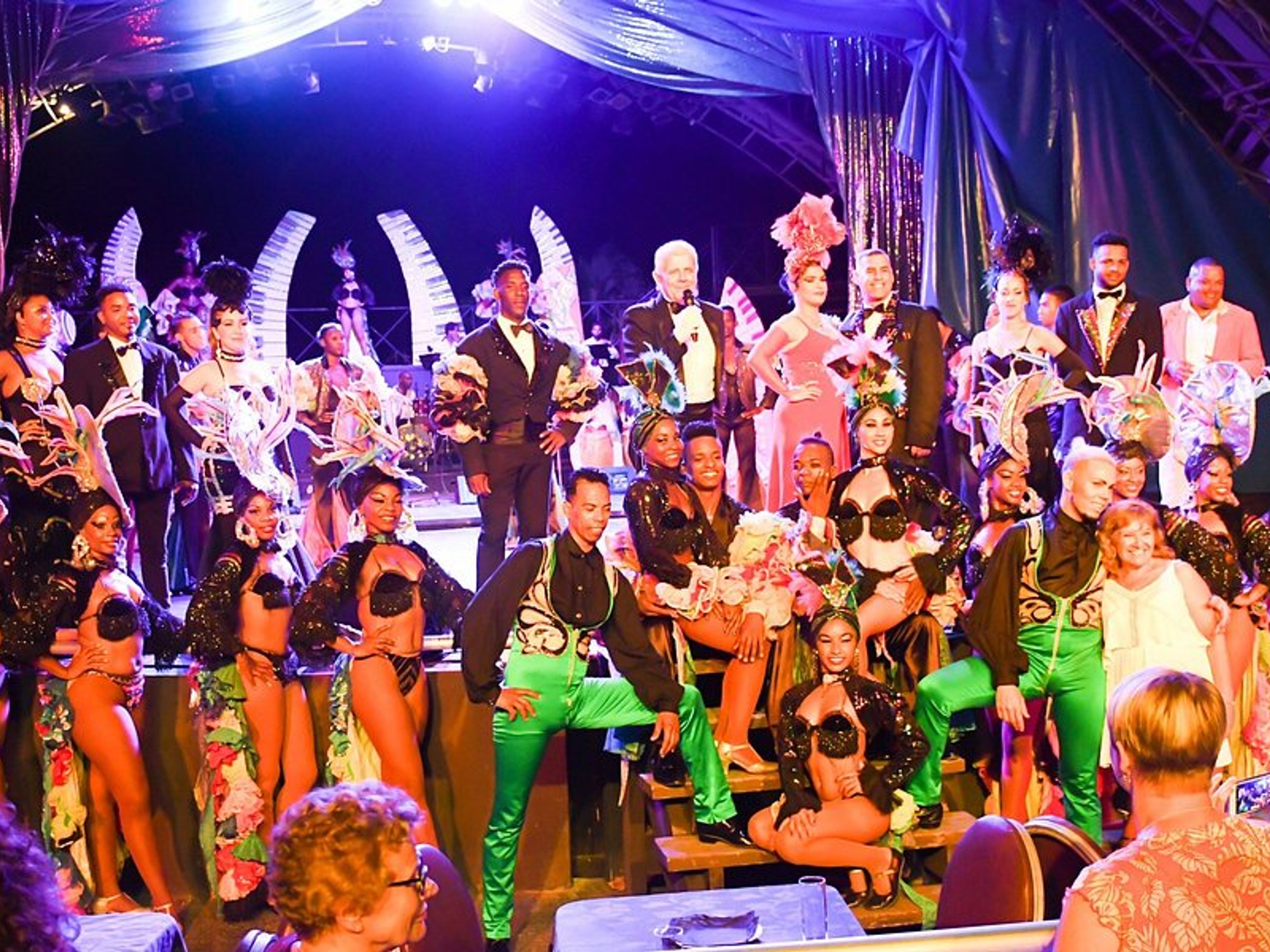 Spectacle "CABARET TROPICANA VARADERO". LAS ALTURAS DE SIMPSON Tropicana Varadero Cabaret Show, Matanzas, Cuba.