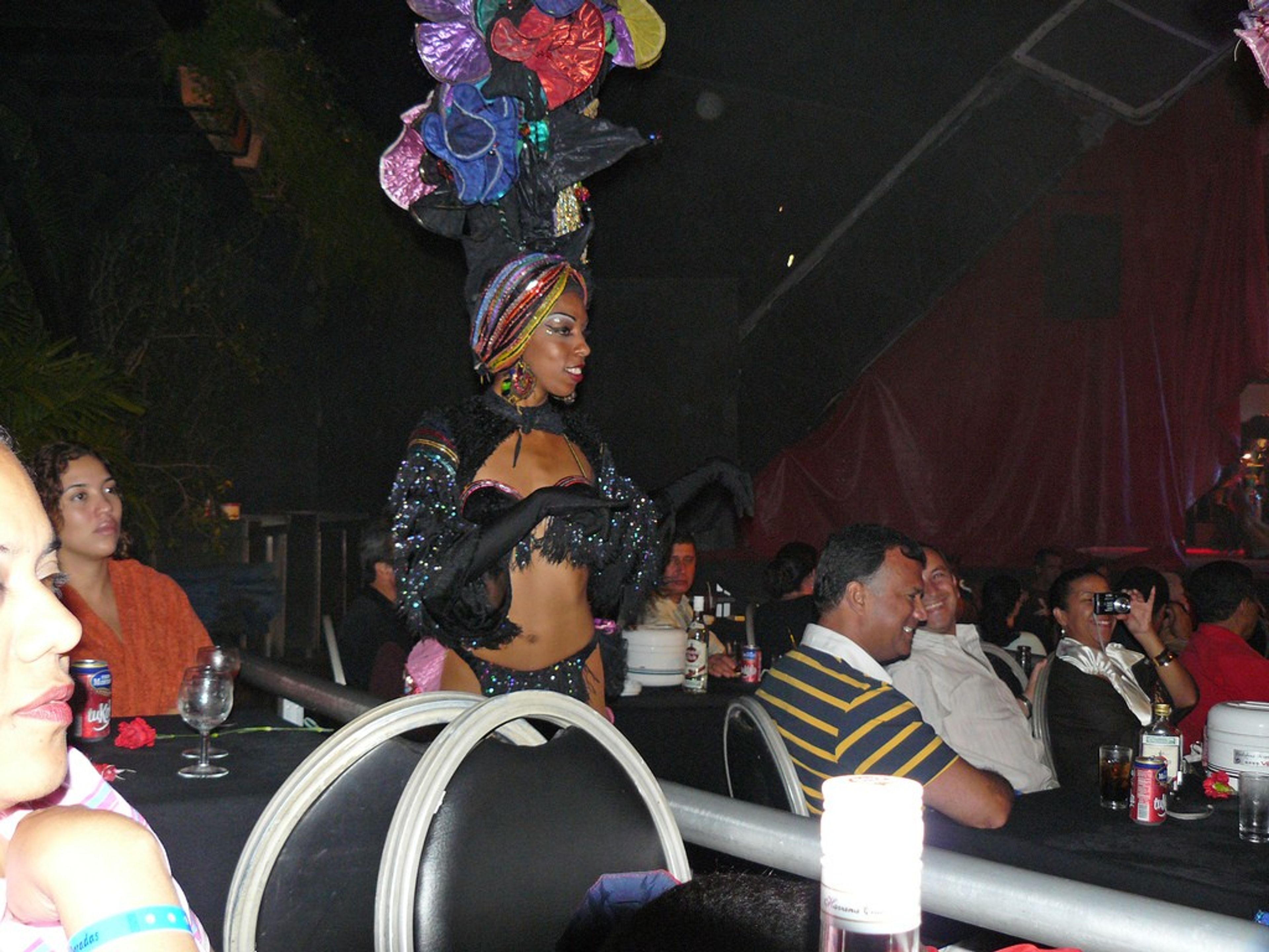Show de Cabaret “Tropicana Varadero”. LAS ALTURAS DE SIMPSON Tropicana Varadero Cabaret Show
