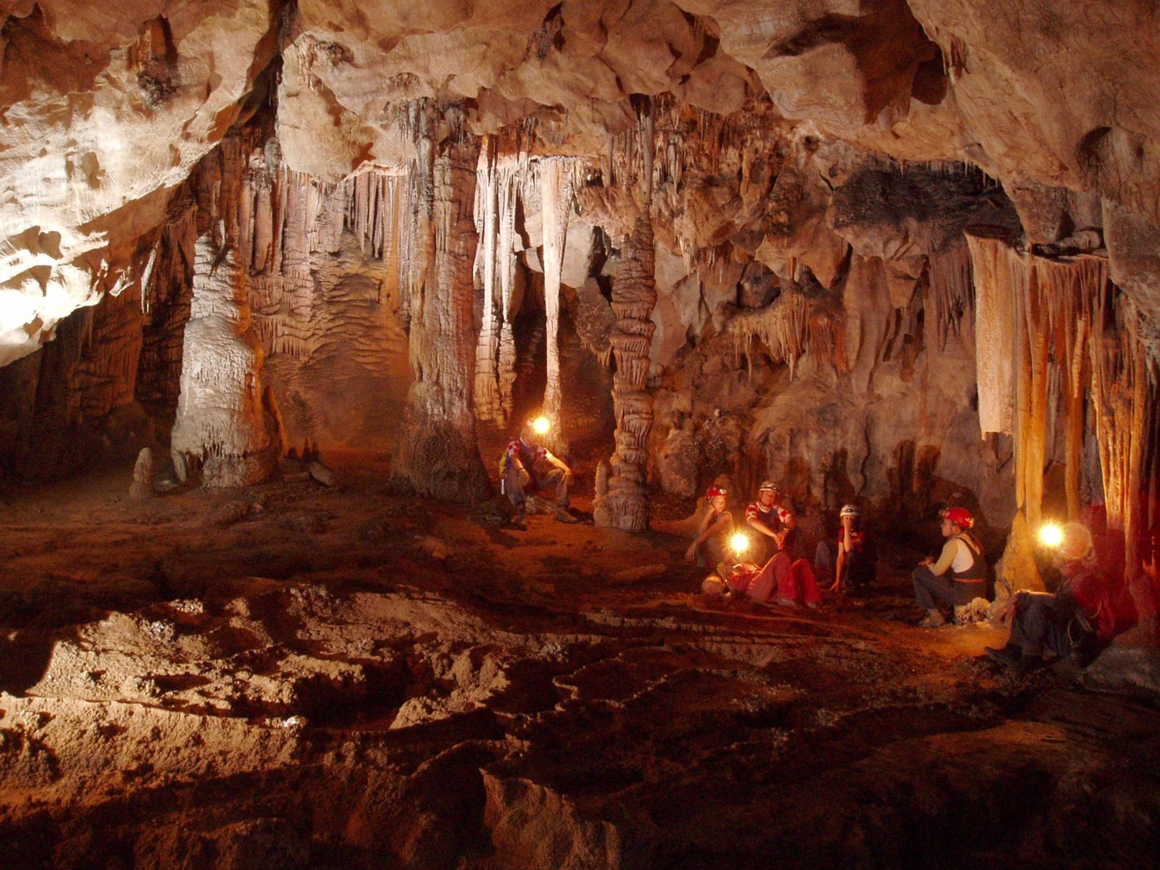 "Велосипедный тур в Большую пещеру Санто-Томаса". The Big Cavern of Santo Tomás panoramic view, Viñales valley National Park, Pinar del Río