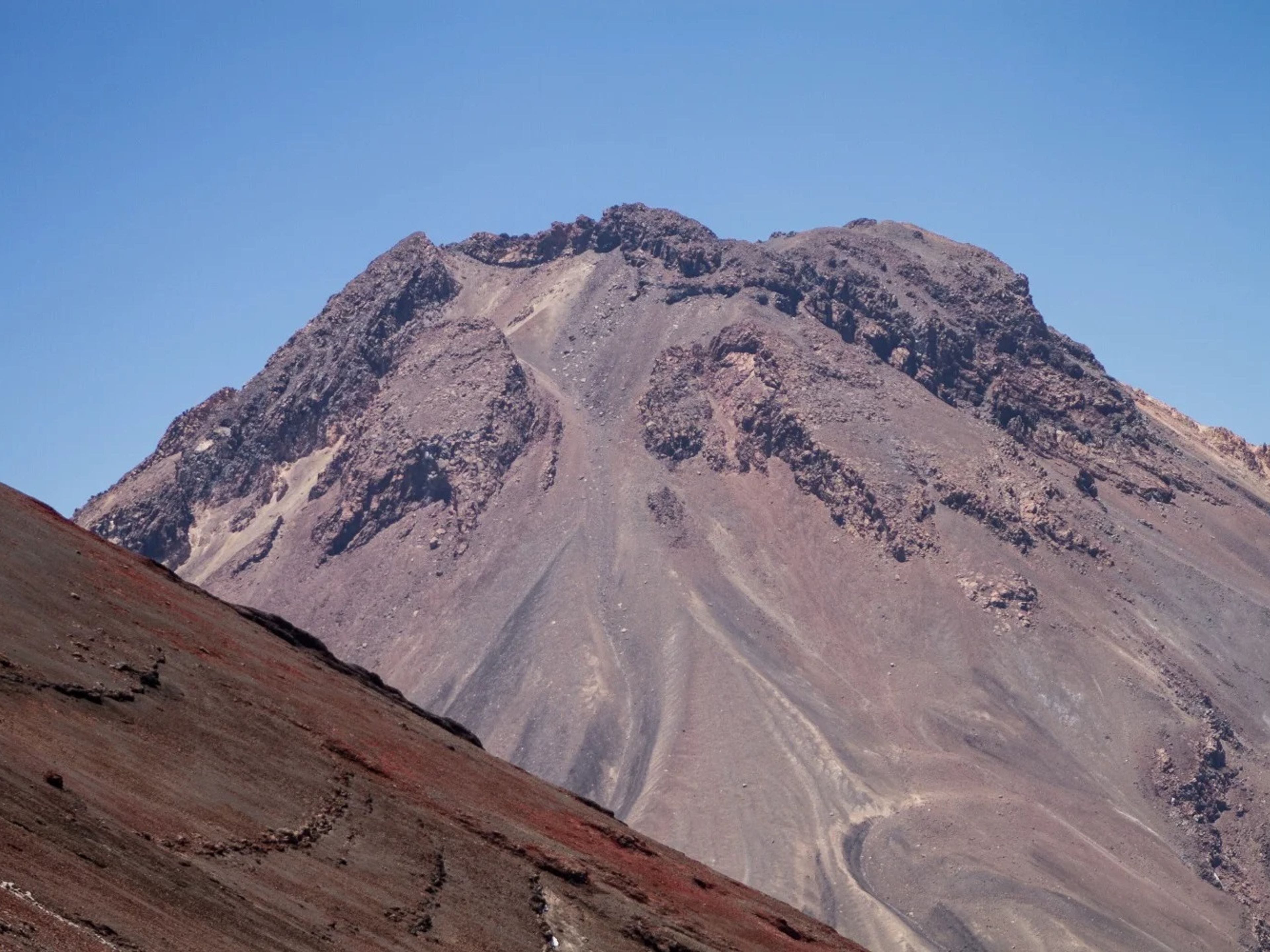Tур ПРЕМИУМ "ТРЕККИНГ К ВУЛКАНУ ЛАСКАР". "TREKKING TO LÁSCAR VOLCANO" PREMIUM Tour, San Pedro de Atacama, Chile. 