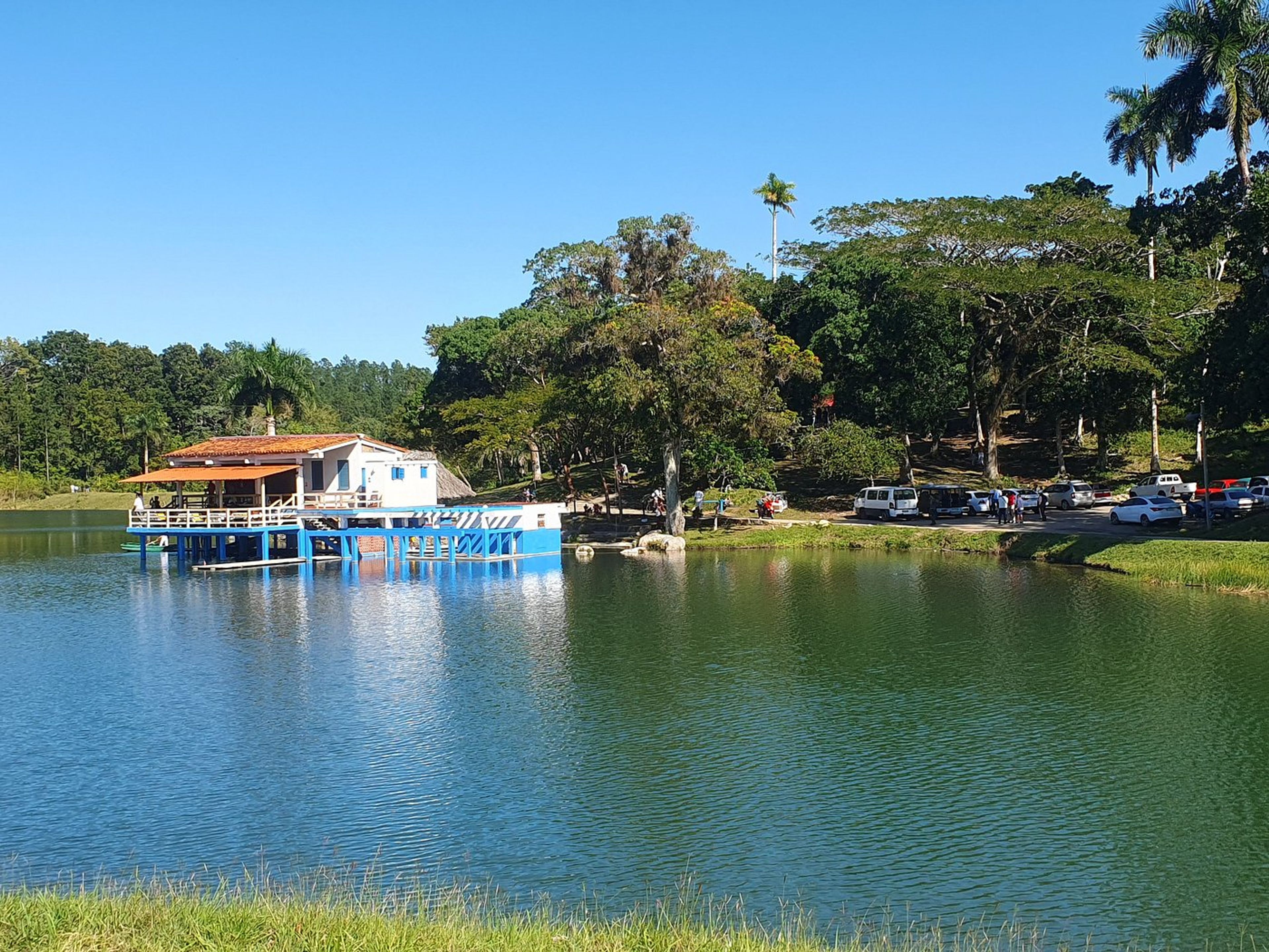 "FOLLOWING IN THE FOOTSTEPS OF THE MAMBÍ" Tour. Las Terrazas comunity, Artemisa, Cuba.