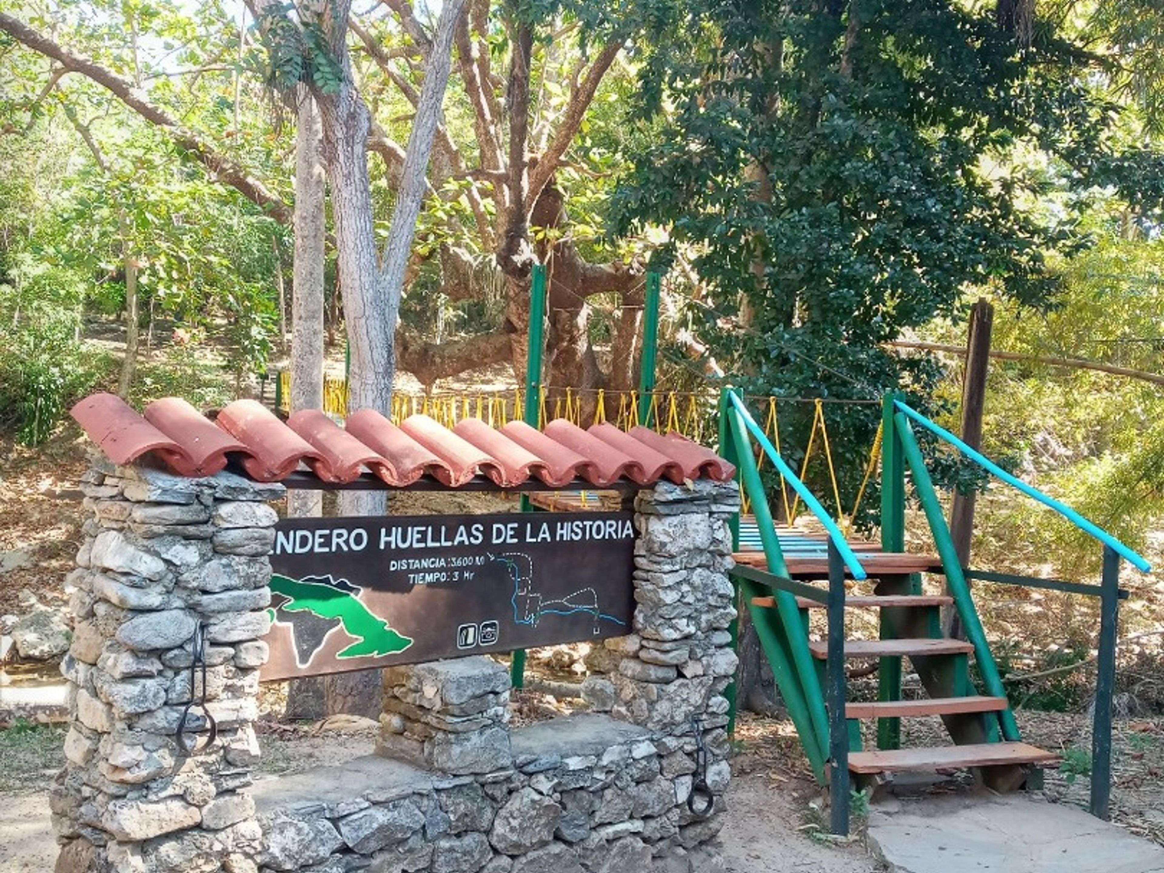 Tour "PARCO NATURALE DI EL CUBANO, TOPES DE COLLANTES". "EL CUBANO NATURAL PARK, TOPES DE COLLANTES" Tour