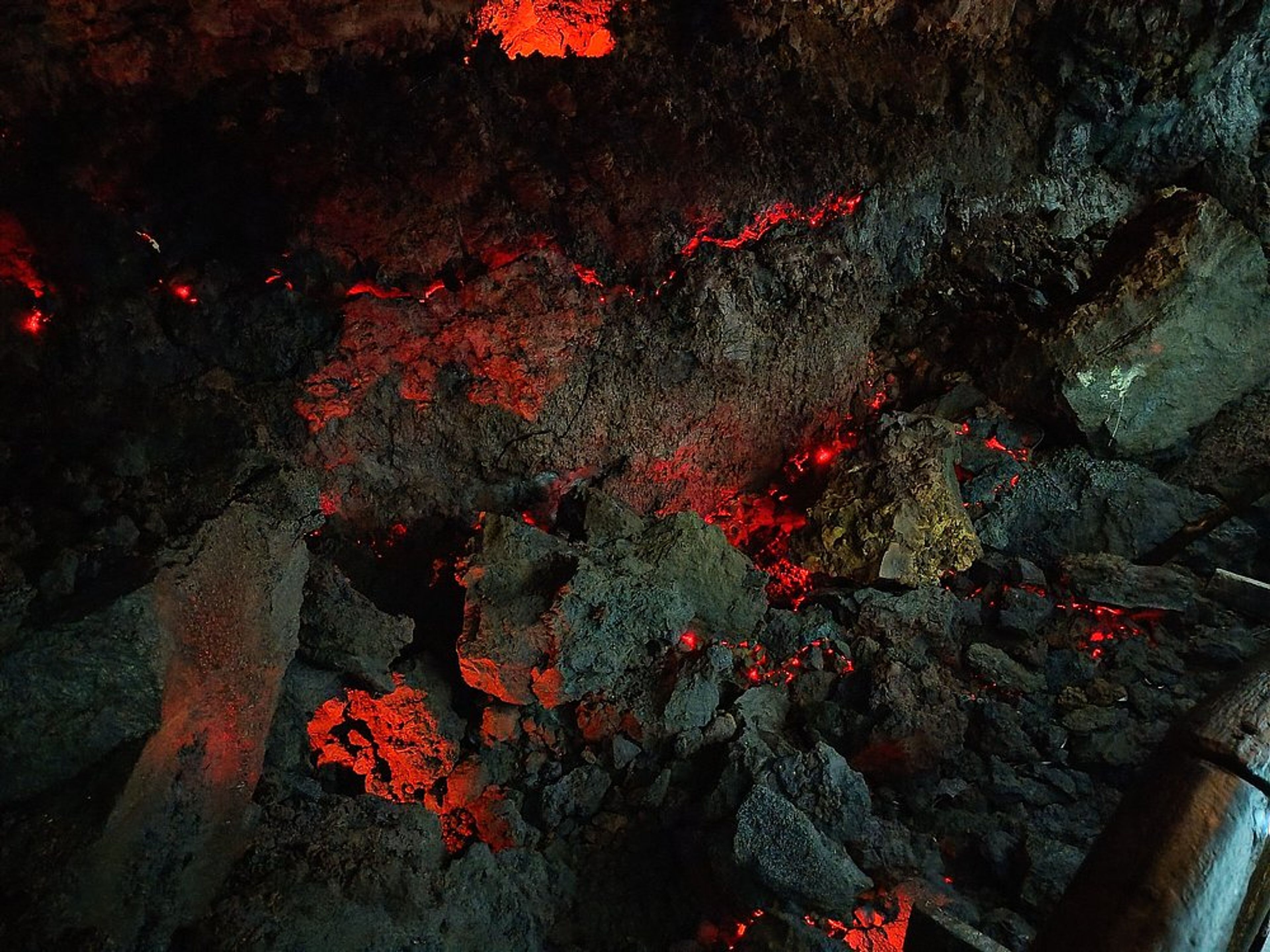Excursión “CUEVAS VOLCÁNICAS”. null
