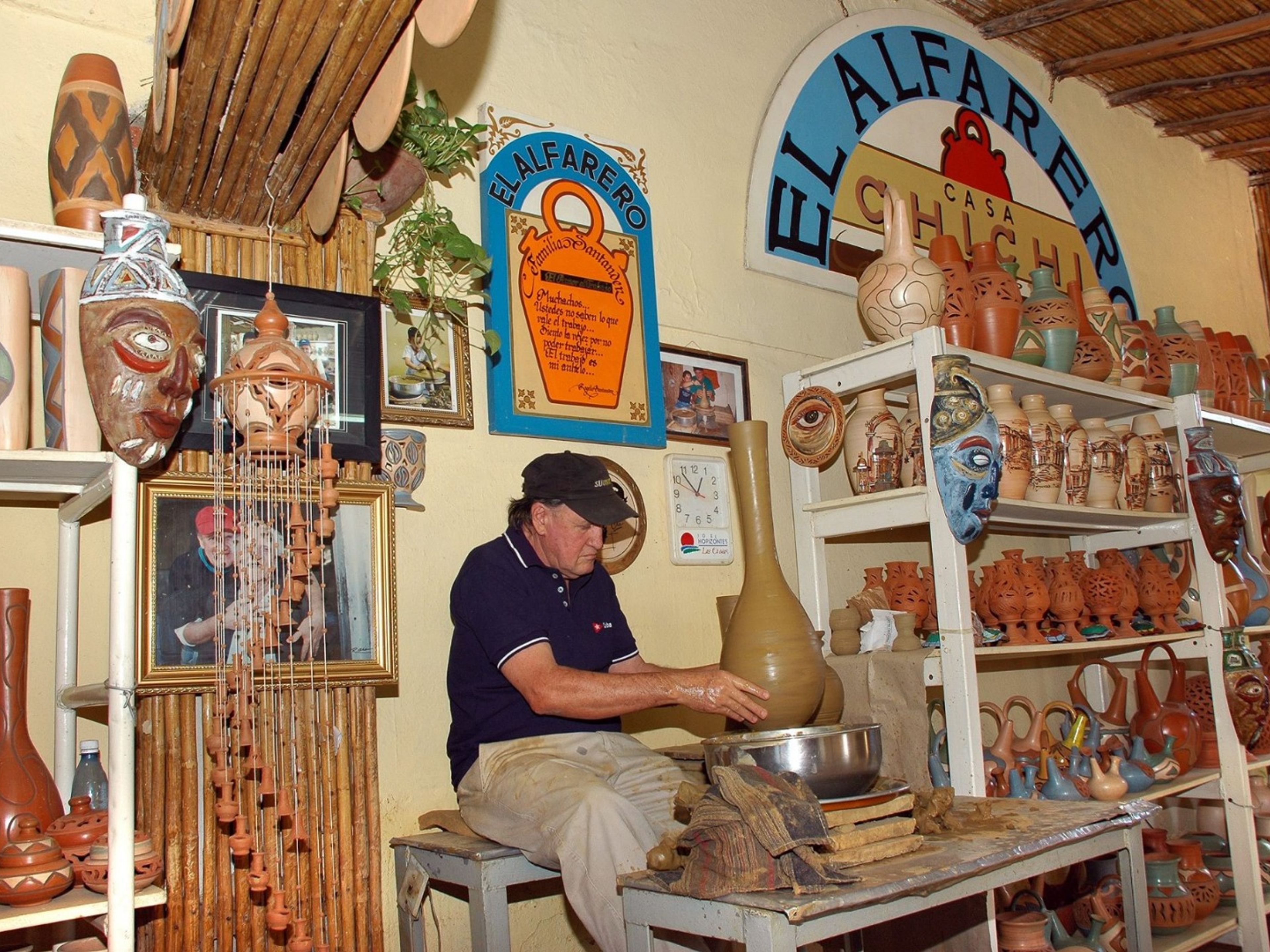 Тур "Долина мельниц  и Экологический природный заповедник Альтурас де Банао". The Casa de La Ceramic Red, Chichi Santander Family, “To the Valley of the Mills and the Alturas de Banao Ecological Nature Reserve”