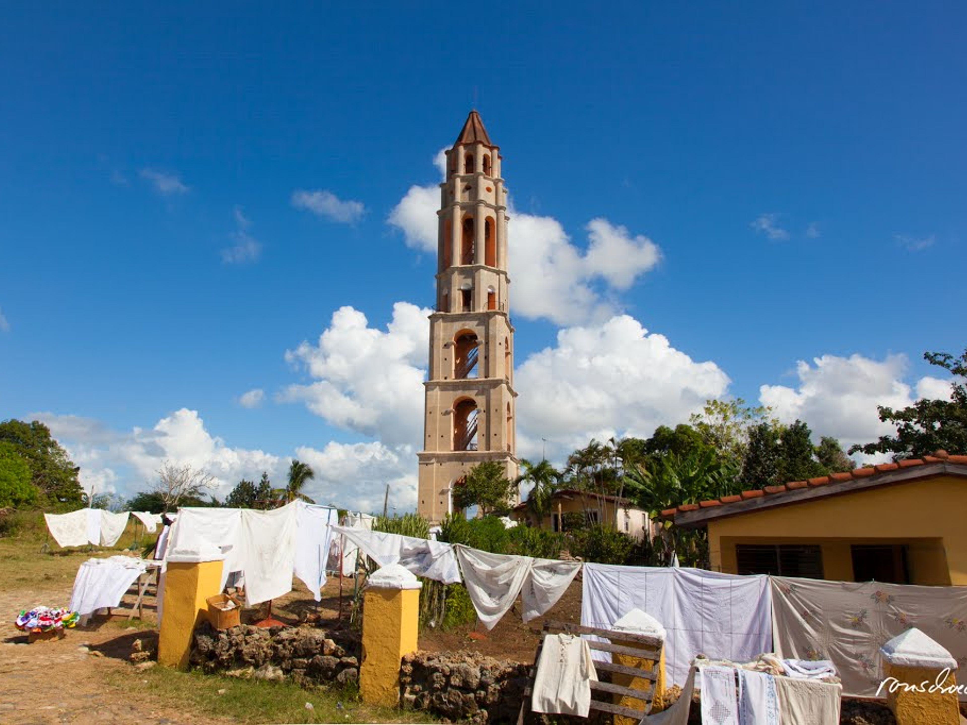 Тур "Долина мельниц  и Экологический природный заповедник Альтурас де Банао"