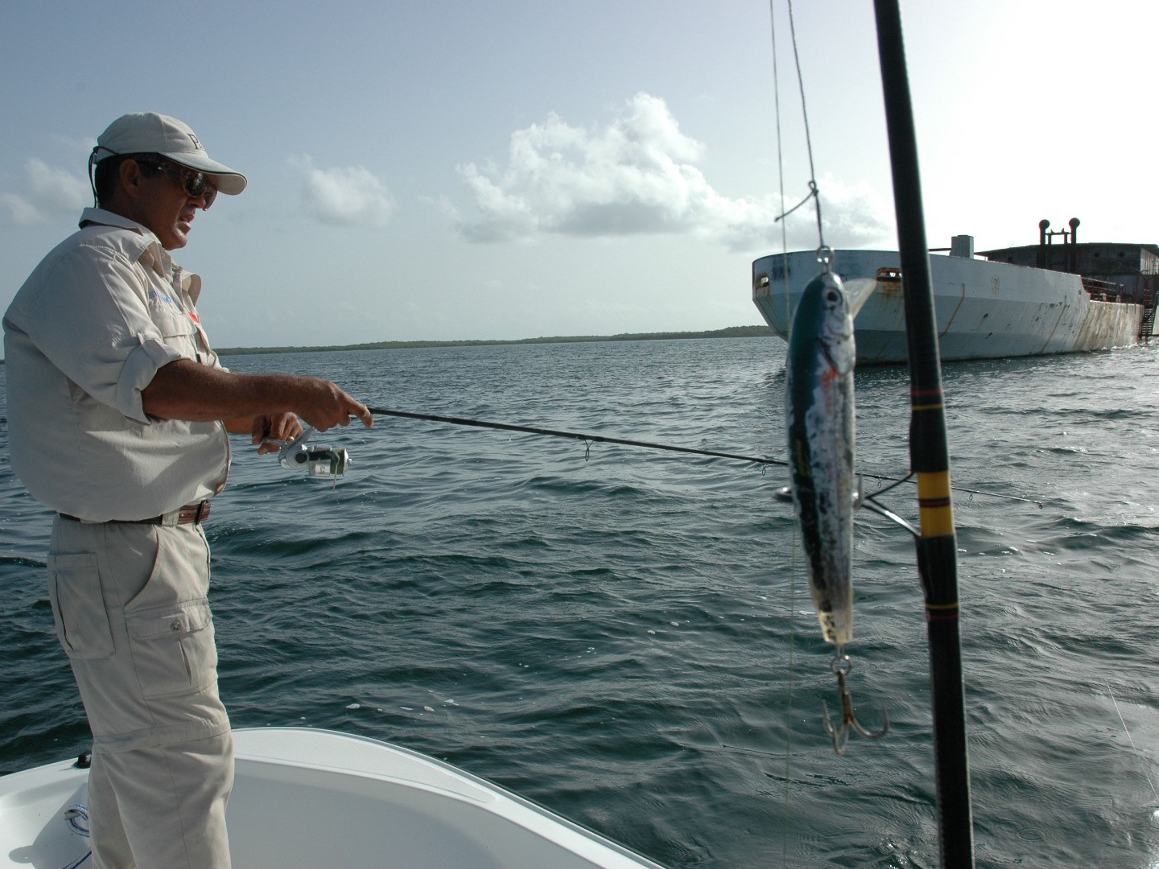 "FLIEGENFISCHEN IN CAYO SANTA MARÍA" Tour. “Fly Fishing in Cayo Santa María, Gardens of the King“ Tour