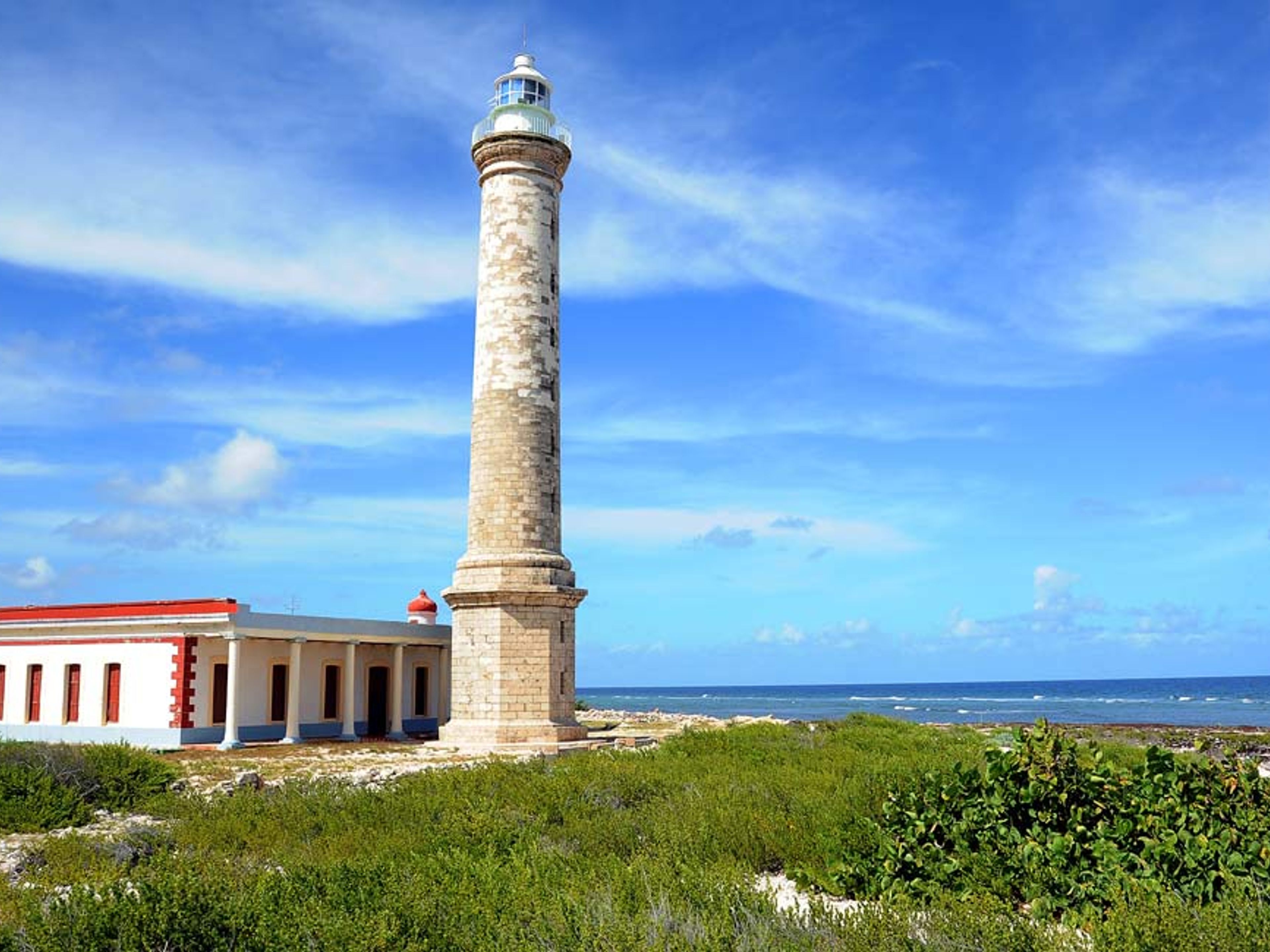 Jeep Safari "WHEEL CHALLENGE". Punta Lucrecia panoramic view, Holguín, Cuba.