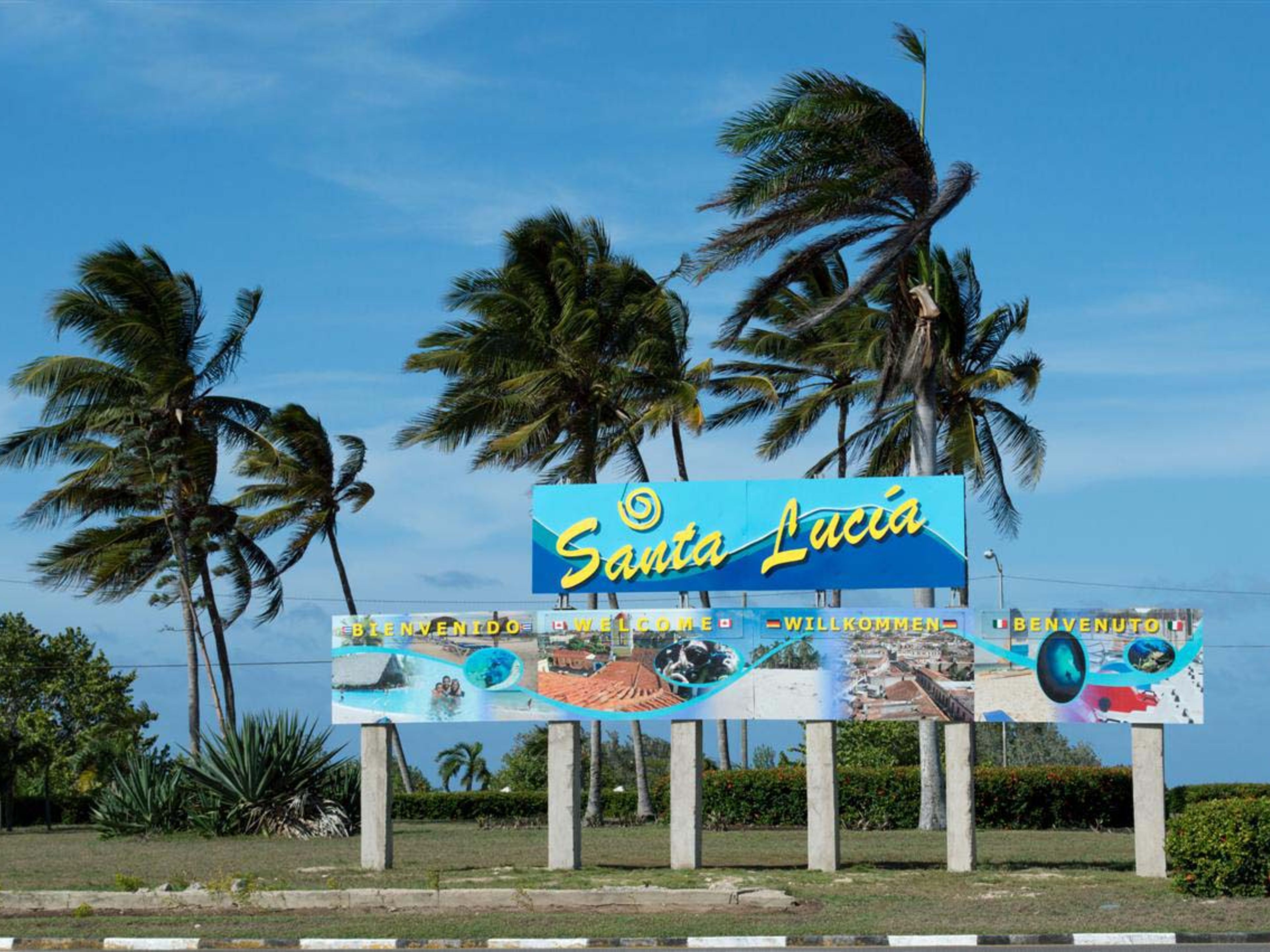 “Special Beach” Tour. Santa Lucía beach entrance panoramic view, Camagüey