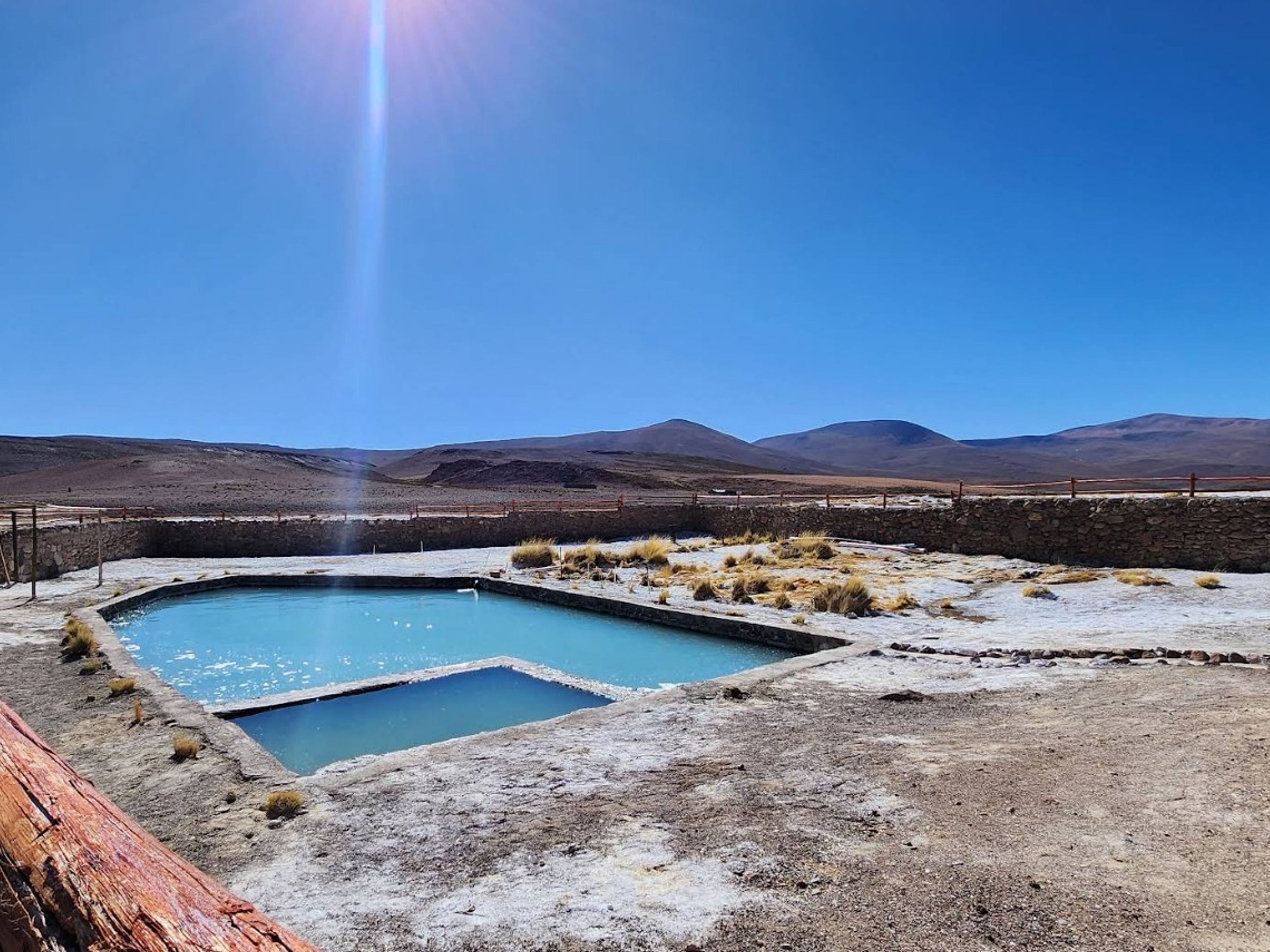 Tour ”SALAR DE HUASCO, SOURCES THERMALES DE LIRIMA ET L'OASIS DE PICA”. null