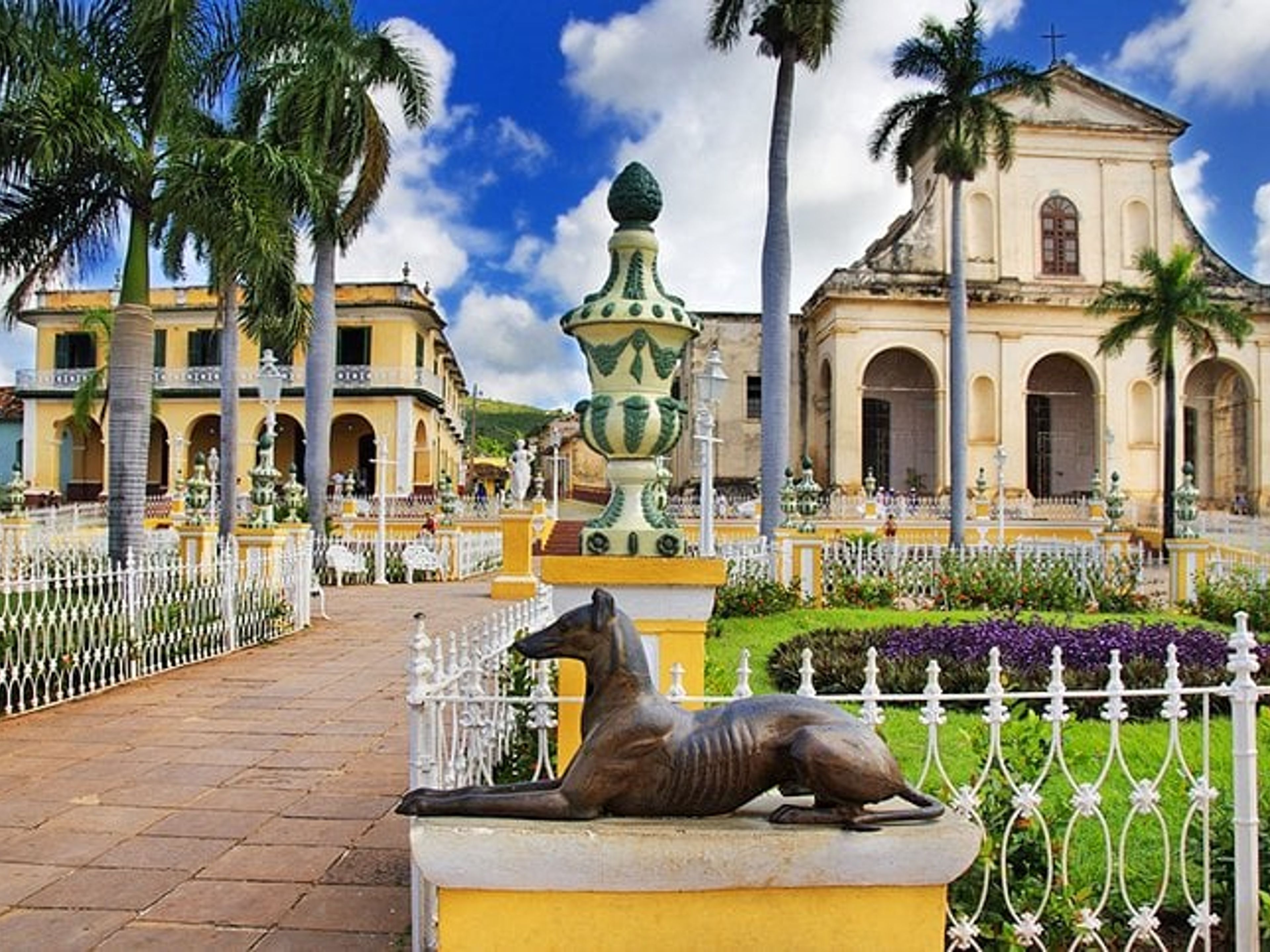 Tour "TRA TAMBURI E LEGGENDE". The Mayor square panoramic view, Trinidad, Sancti Spíritus, Cuba.