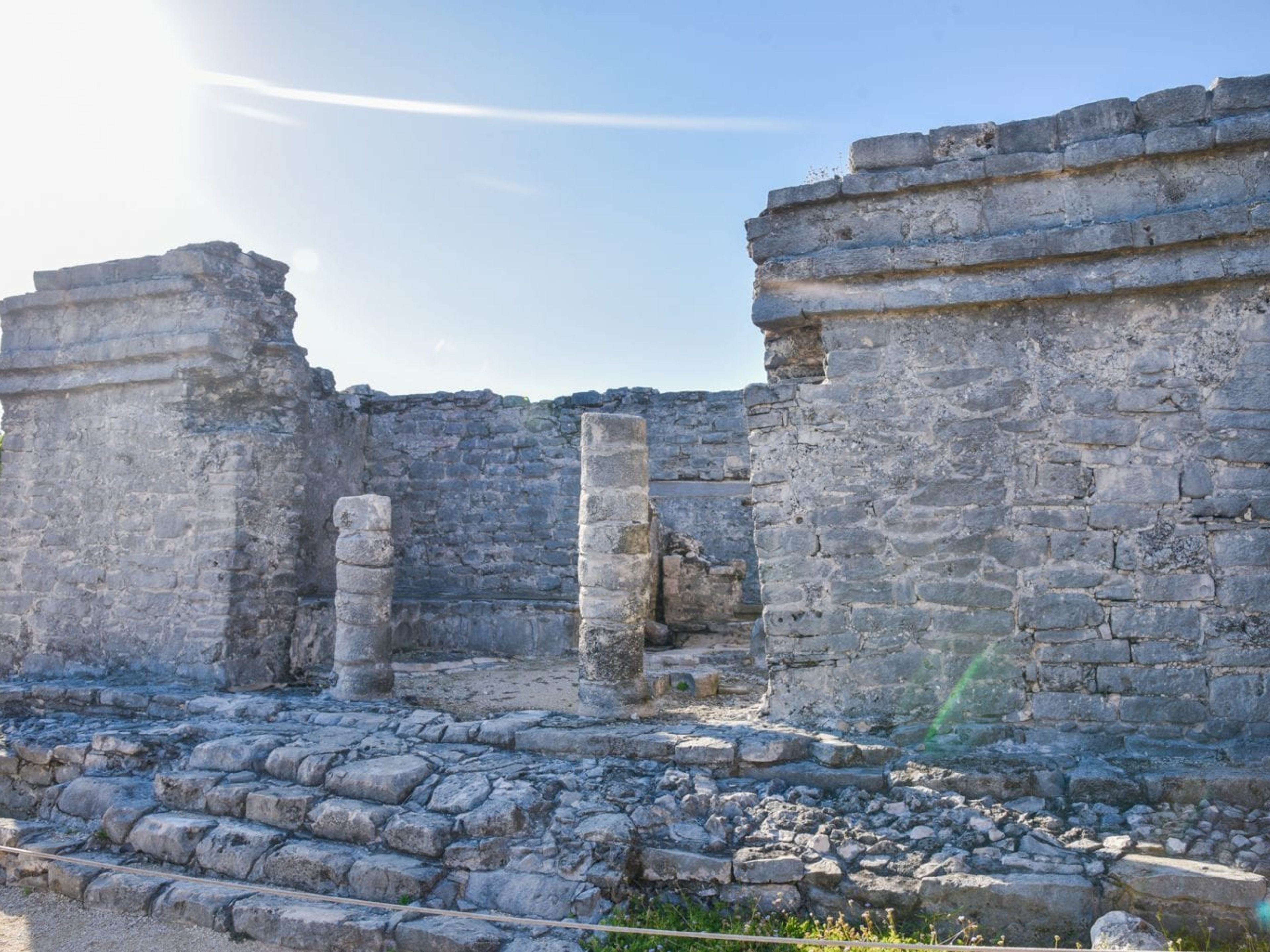 Excursão "Tulum + Swim Adventure Plus". Tulum Archaeological Site, vestiges of ancient civilizations. Yucatan Peninsula, Mexico.