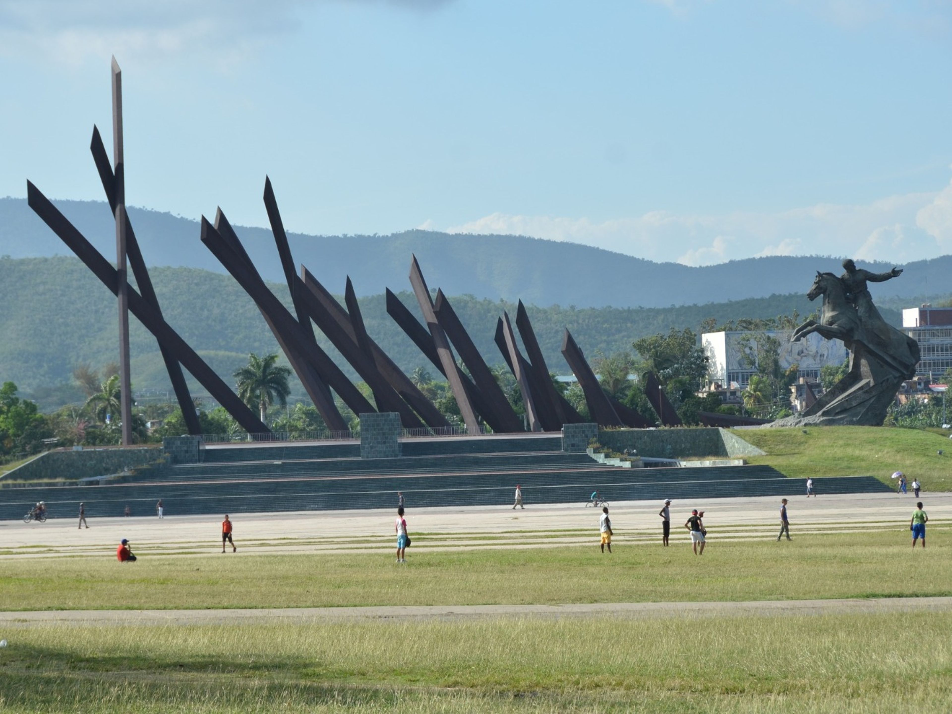 “CONECTANDO CUBA: HAVANA / CIEGO DE ÁVILA / CAMAGÜEY / LAS TUNAS / HOLGUÍN / SANTIAGO DE CUBA“ (CC6 - A) Collective Transfer Services. The Antonio Maceo Revolution Square panoramic view, Santiago de Cuba, Cuba.