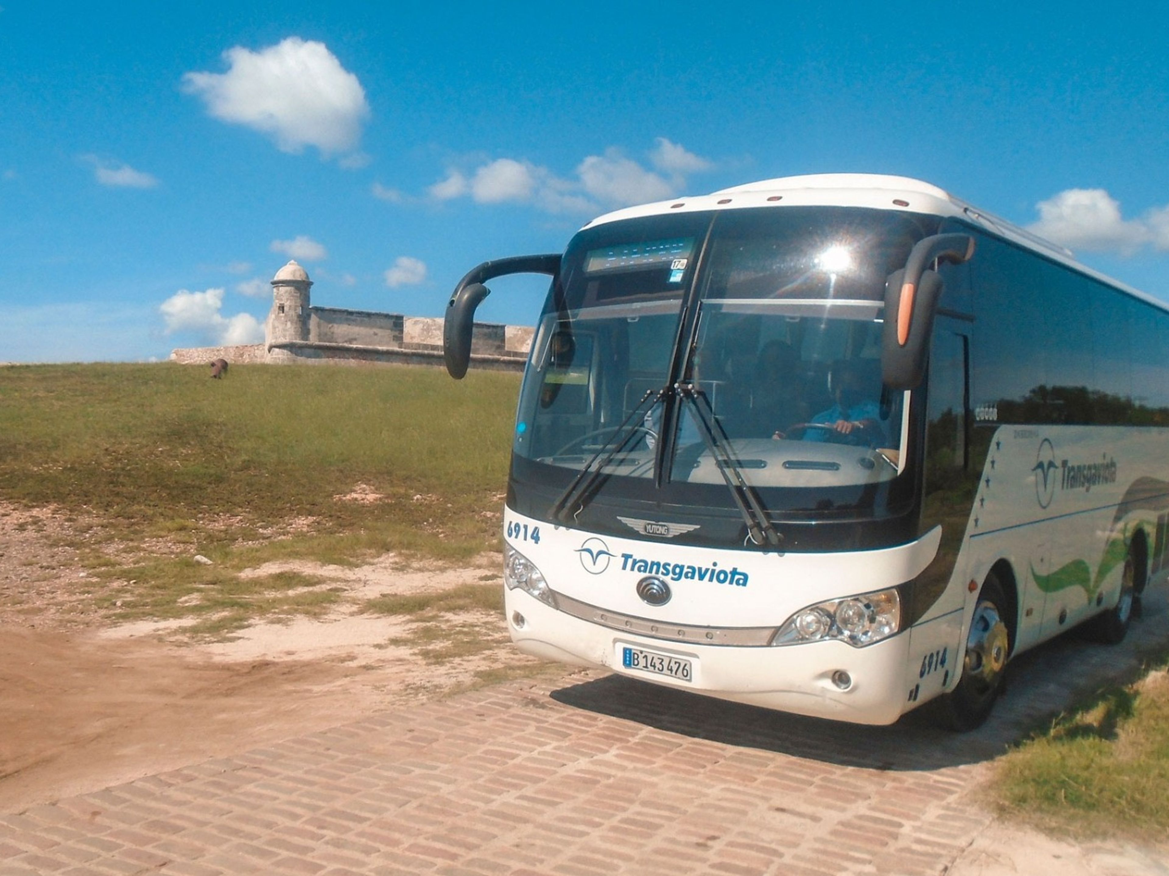 “CONECTANDO CUBA: HAVANA / CIEGO DE ÁVILA / CAMAGÜEY /  LAS TUNAS / HOLGUÍN / SANTIAGO DE CUBA“ (CC6 - A) Collective Transfer Services
