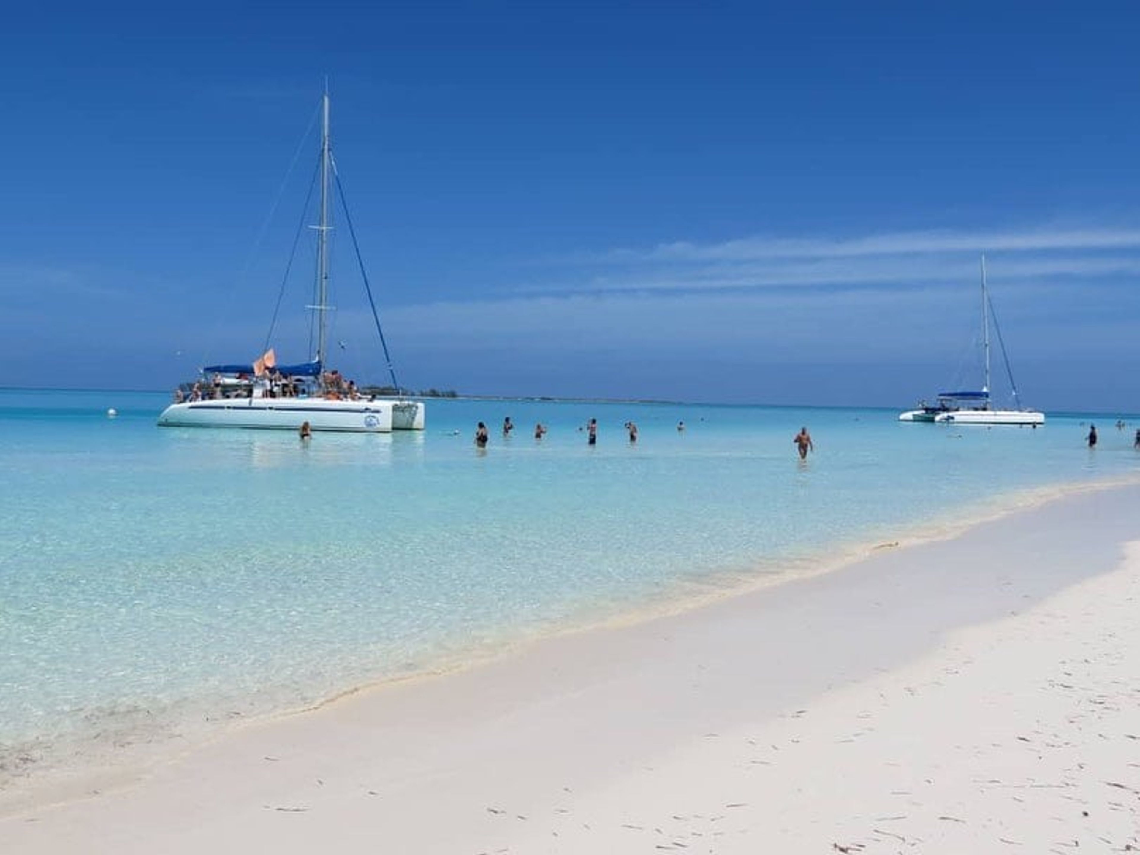 Tour “SEATOUR“. “SEA TOUR“ Tour, Cayo Coco, Jardines de Rey, Cuba.