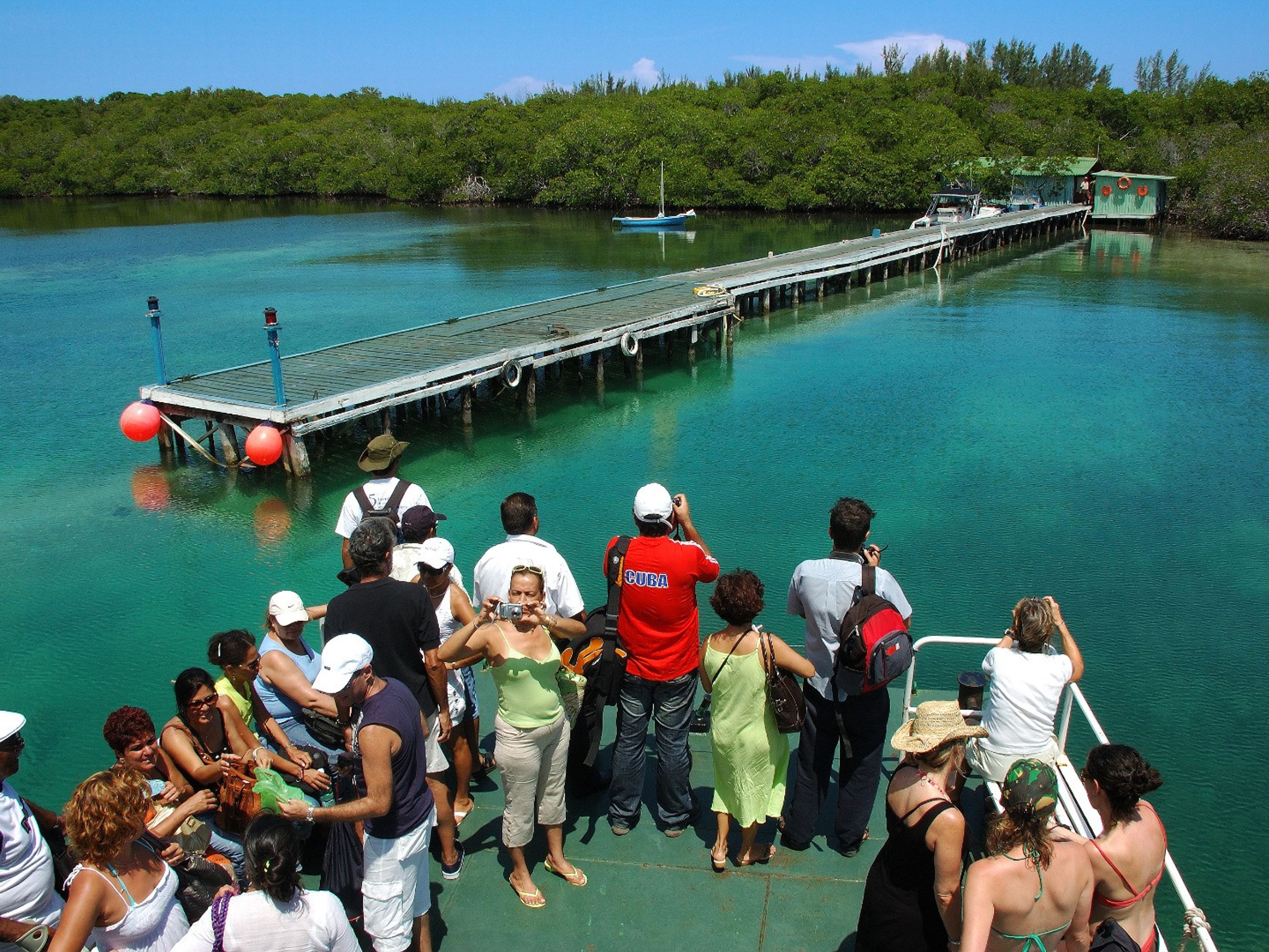 Tour "Cayo Levisa". Boat ride to Cayo Levisa